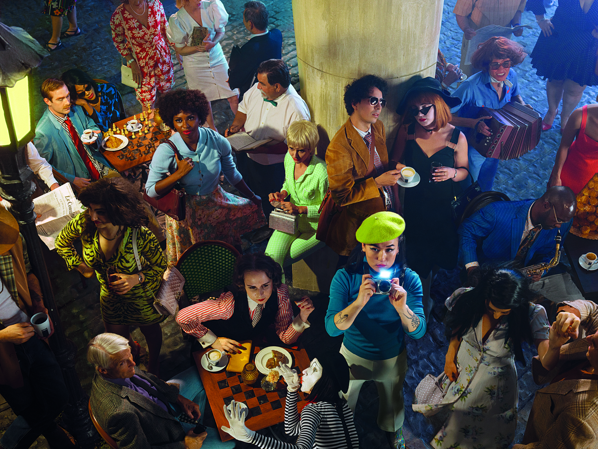 Συνέντευξη: Η αμερικανίδα φωτογράφος Alex Prager μιλάει για τις 12 εικόνες του νέου ημερολογίου της Lavazza με τίτλο «YES! We 're Open»