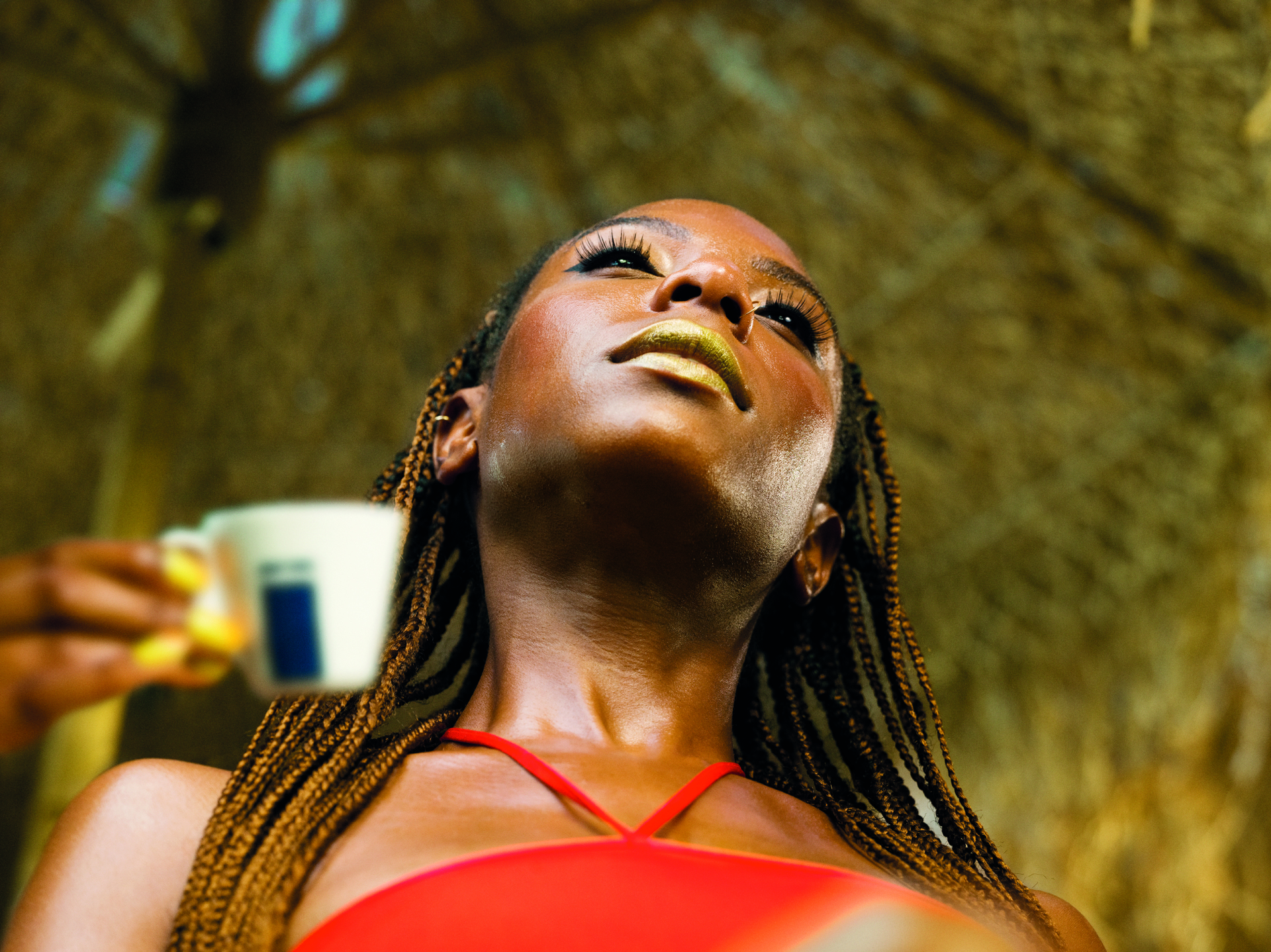 Συνέντευξη: Η αμερικανίδα φωτογράφος Alex Prager μιλάει για τις 12 εικόνες του νέου ημερολογίου της Lavazza με τίτλο «YES! We 're Open»