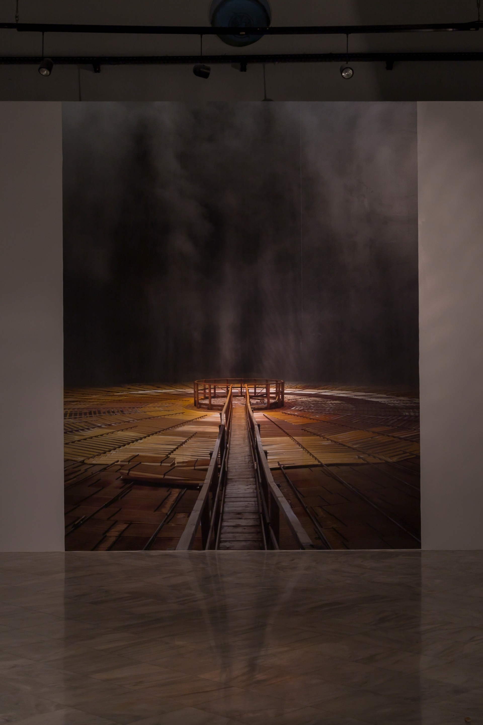 Άποψη της εγκατάστασης του Μιχαήλ Καρίκη "102 years out of synch"