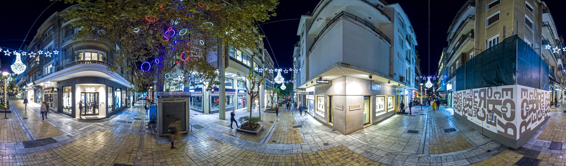 Virtual Tour Χριστούγεννα στην Αθήνα: Η νέα πλατφόρμα εικονικής περιήγησης στους στολισμένους δρόμους της πόλης με σφαιρικές φωτογραφίες 360 μοιρών, από την ATHENS VOICE και τη VR360.