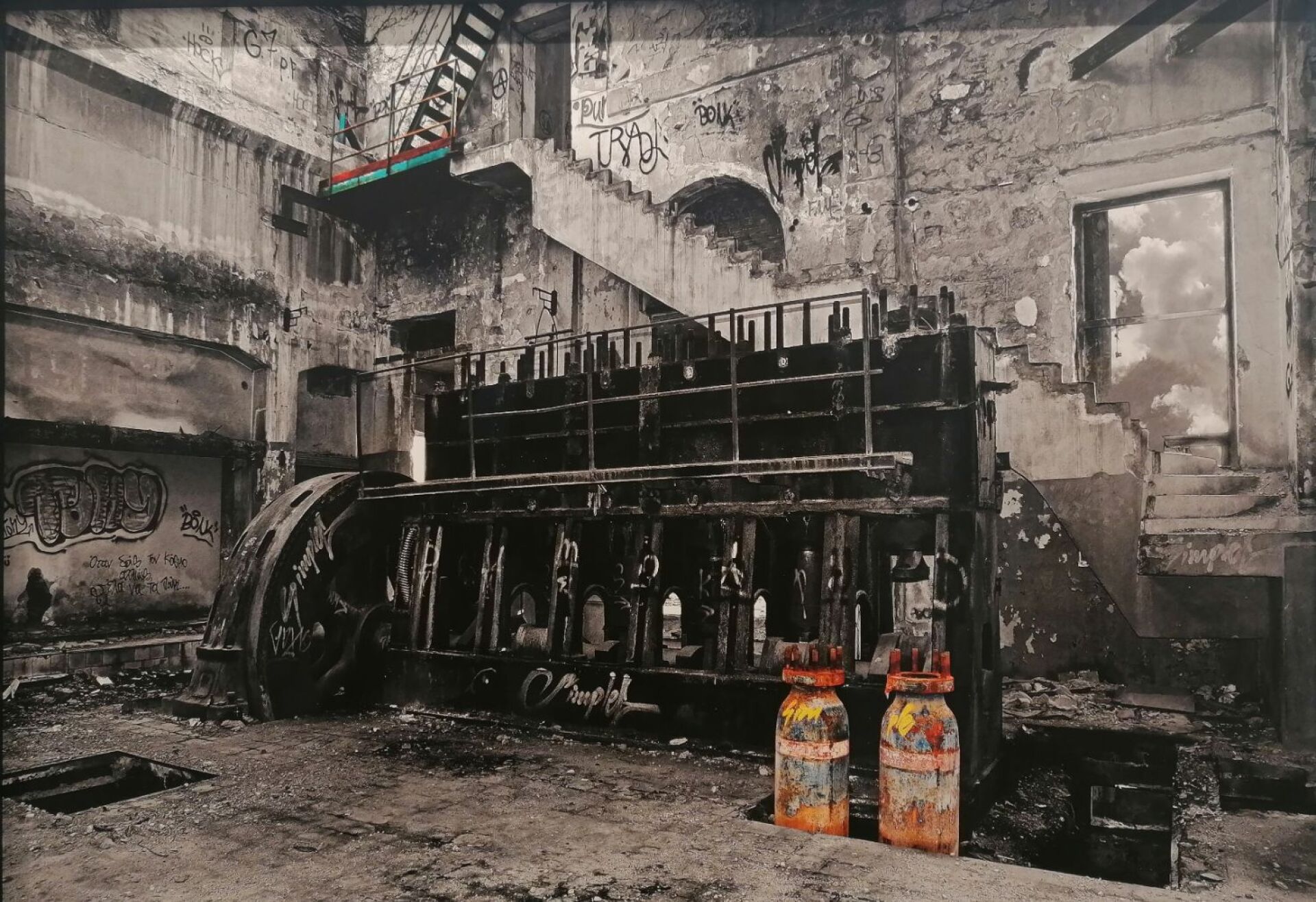 Νίκος Λεοντόπουλος: φωτογραφική έκθεση «στο περιθ[Ο]ριο» στον Εικαστικό Κύκλο ΔΛ