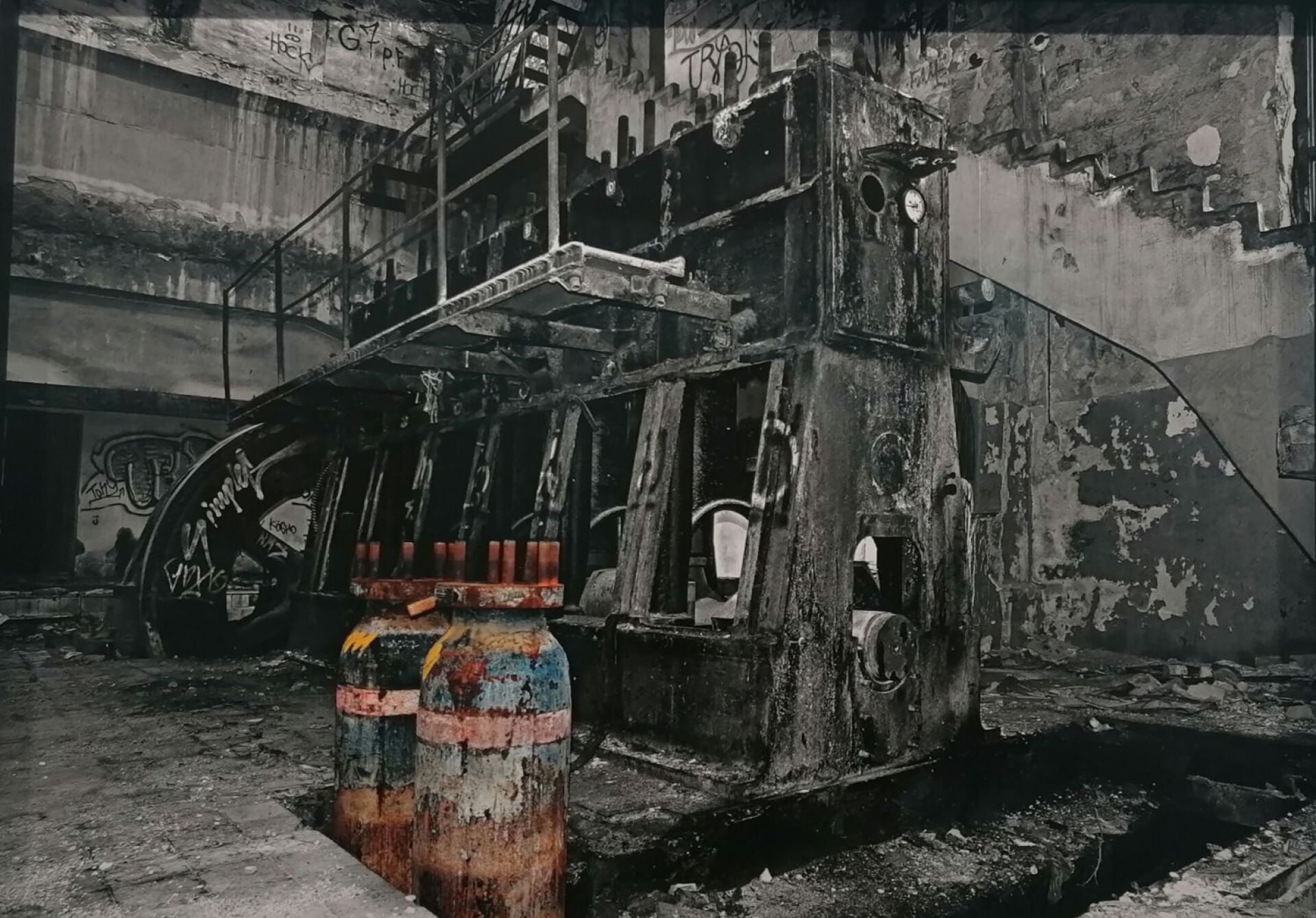 Νίκος Λεοντόπουλος: φωτογραφική έκθεση «στο περιθ[Ο]ριο» στον Εικαστικό Κύκλο ΔΛ