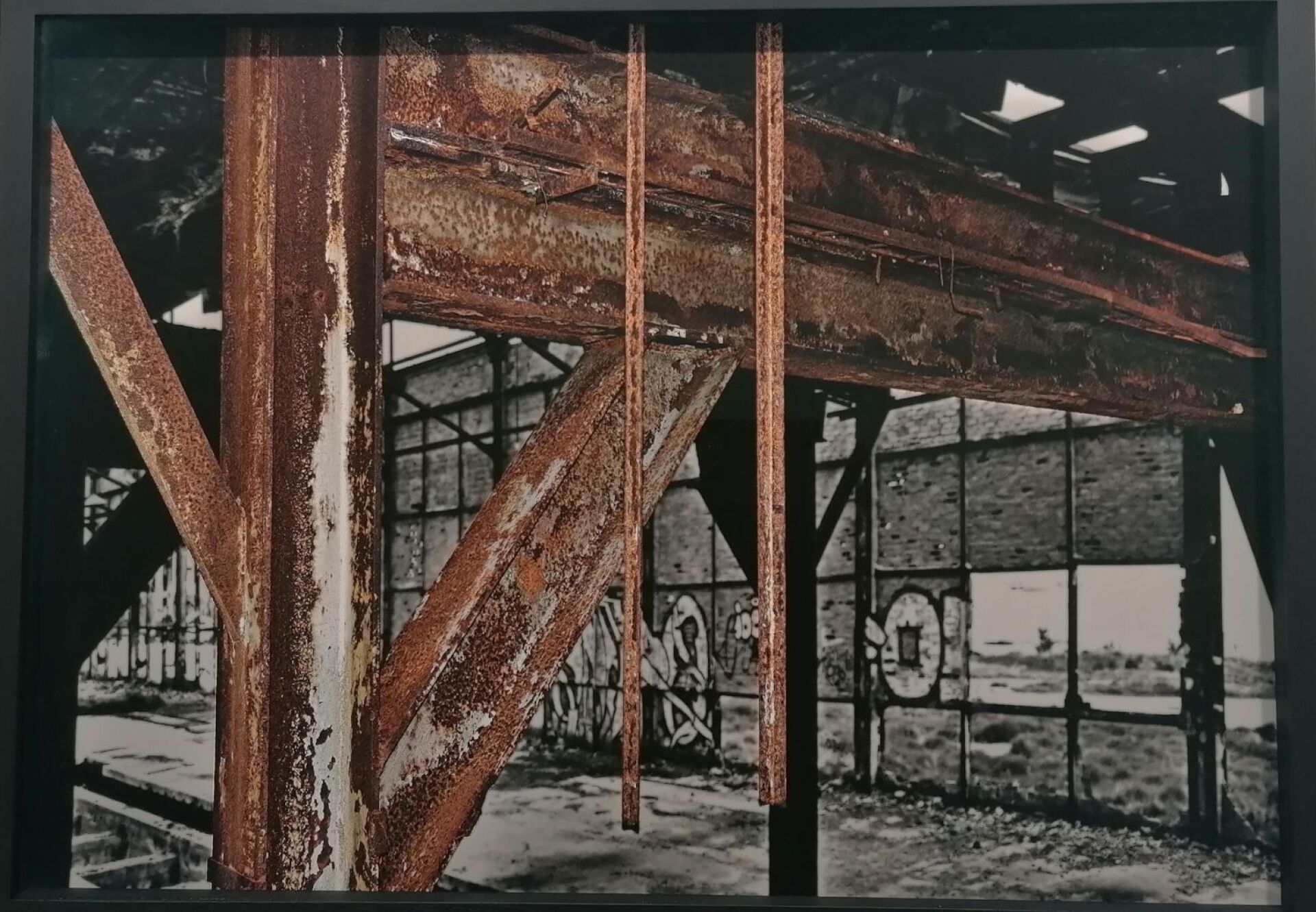 Νίκος Λεοντόπουλος: φωτογραφική έκθεση «στο περιθ[Ο]ριο» στον Εικαστικό Κύκλο ΔΛ