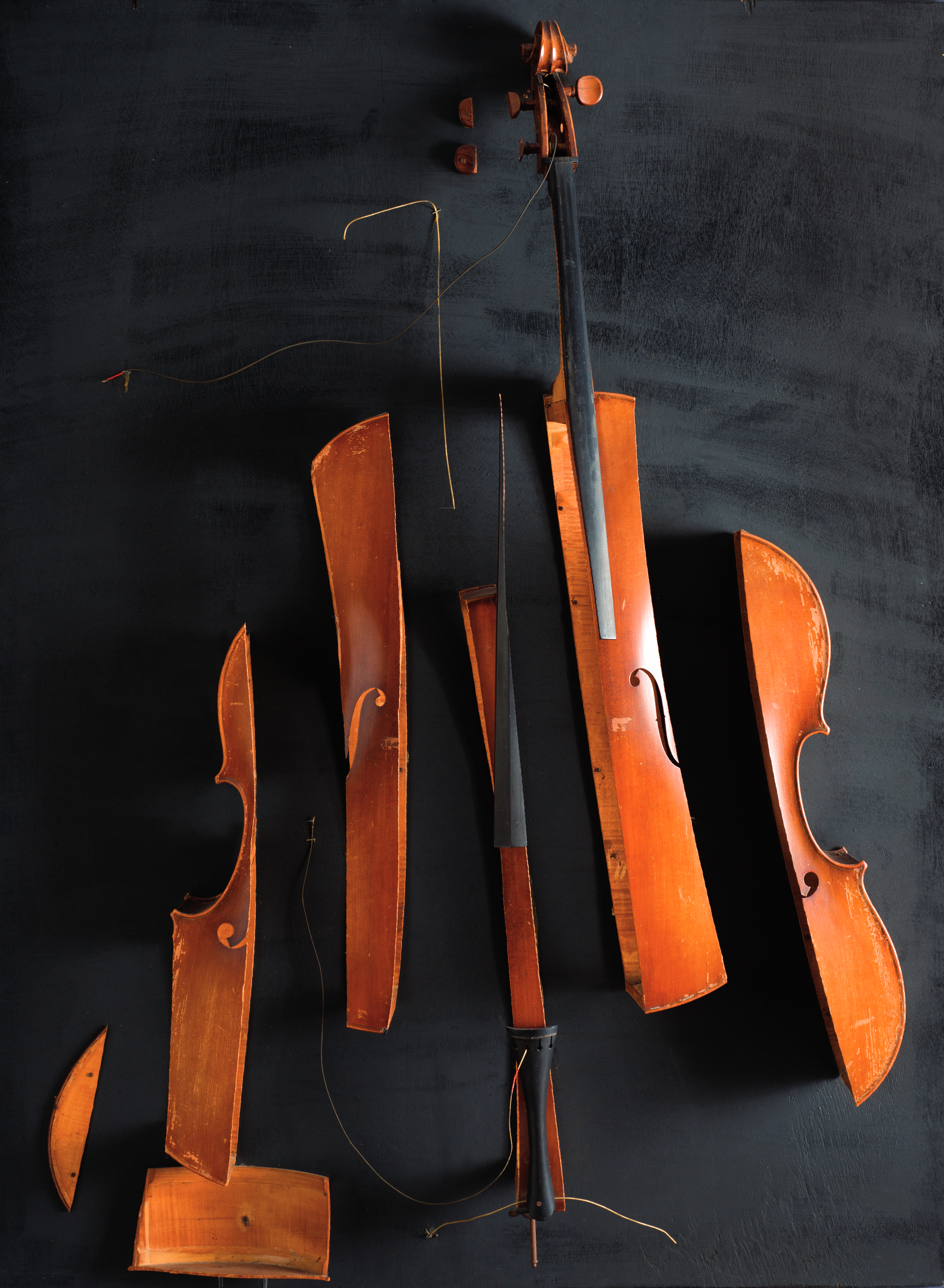 Το έργο του Arman "Μείζων συγχορδία" στο Μουσείο Β. & Ε. Γουλανδρή