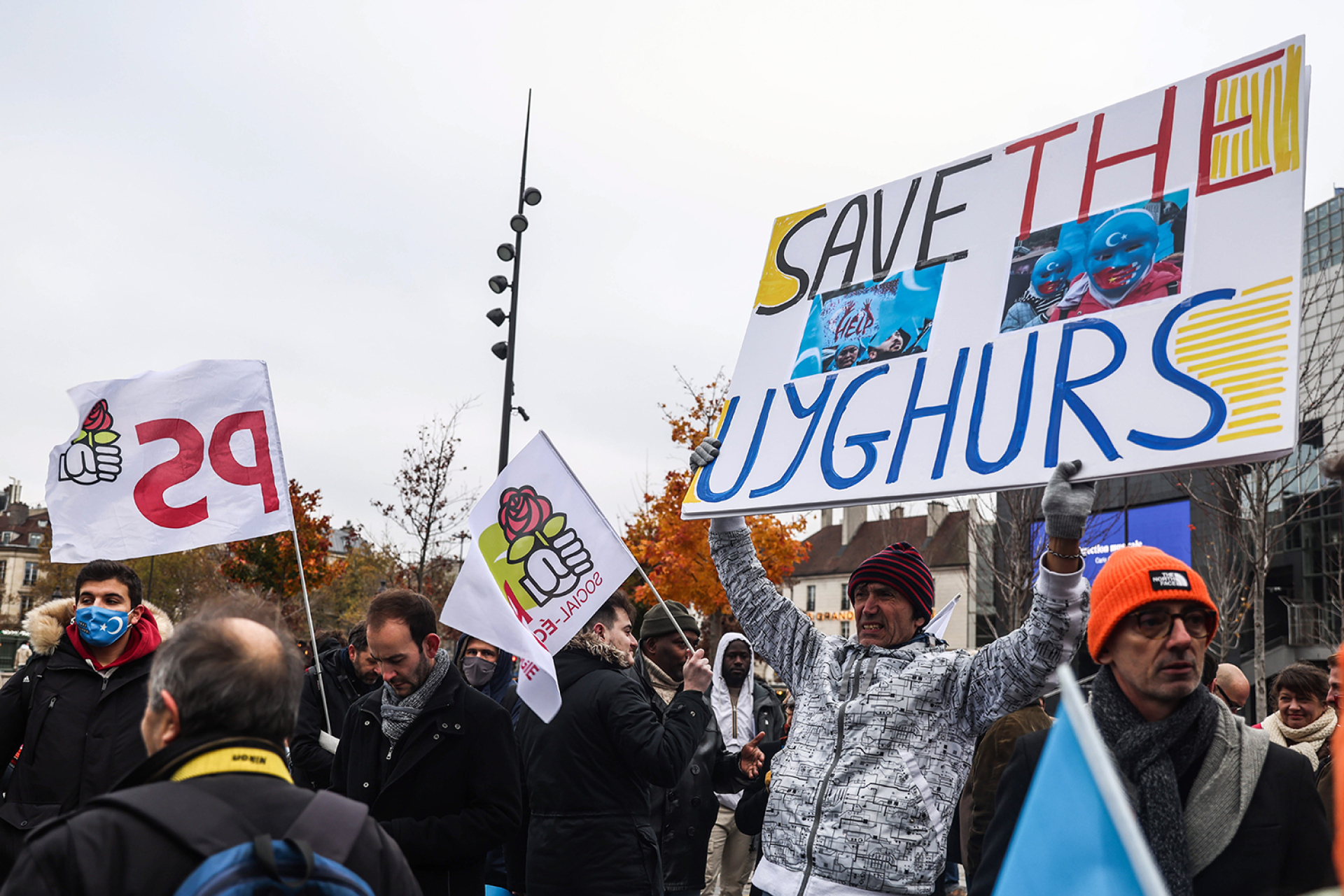 Διαμαρτυρία κατά της κατάχρησης της κοινότητας των Ουιγούρων από την Κίνα στην επαρχία Σιντζιάνγκ. 
