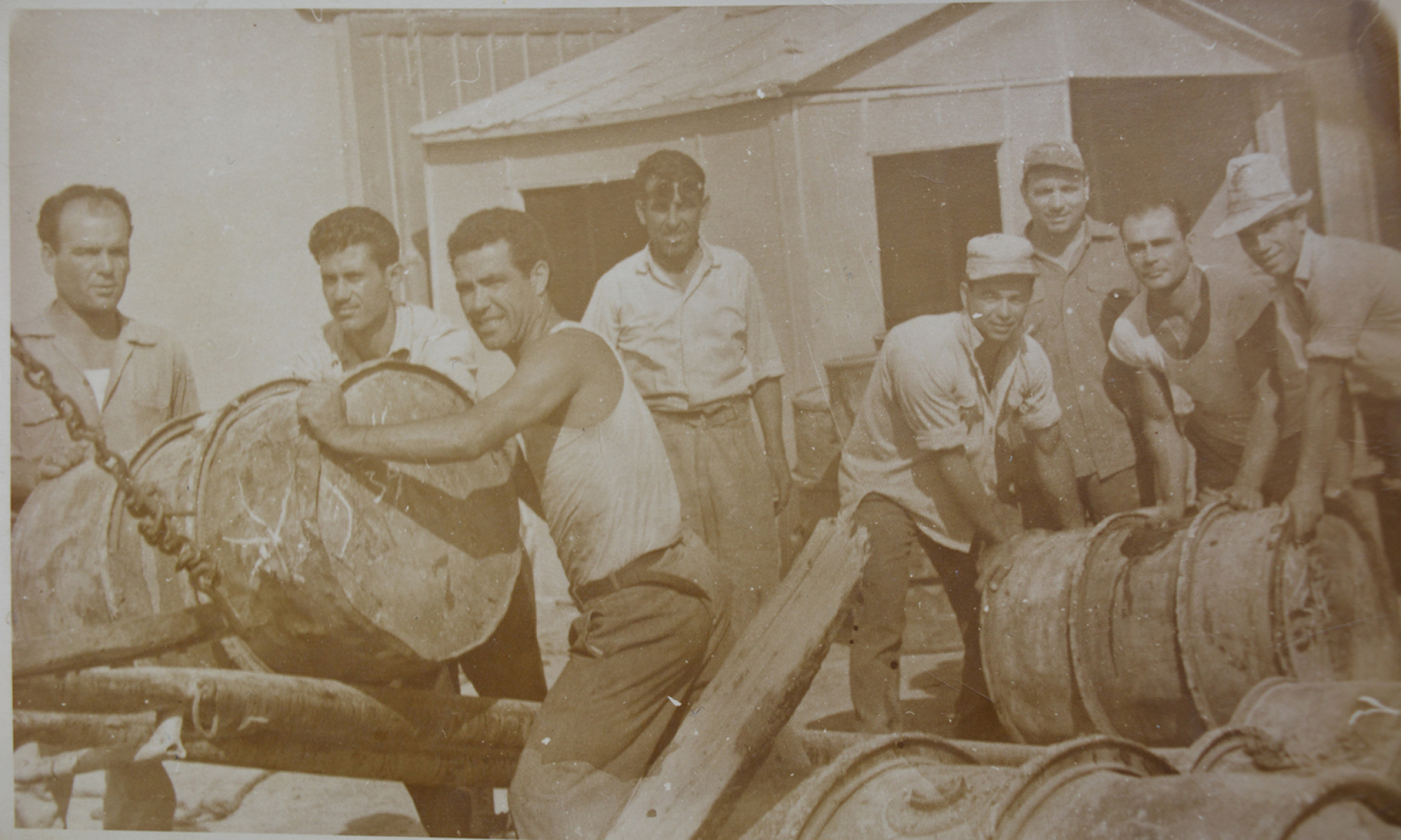 Συμιακοί στην Ελευσίνα