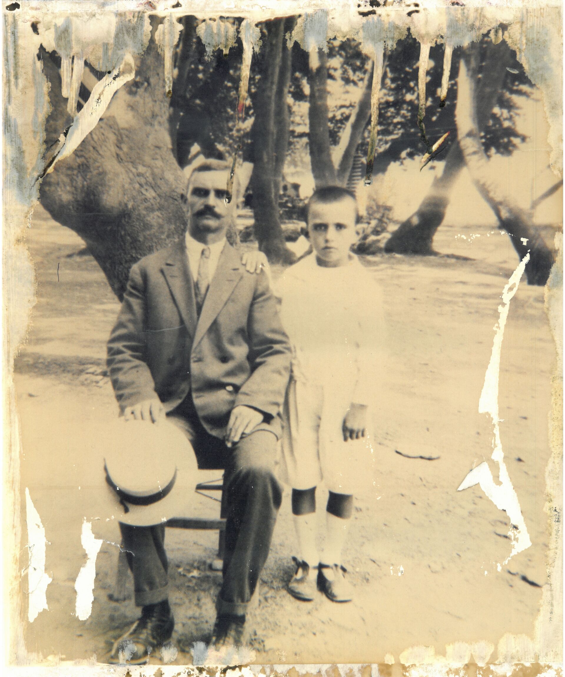 1η και 2η γενια: Προπάππους Κώσταντίνος με παππού Γιάννη