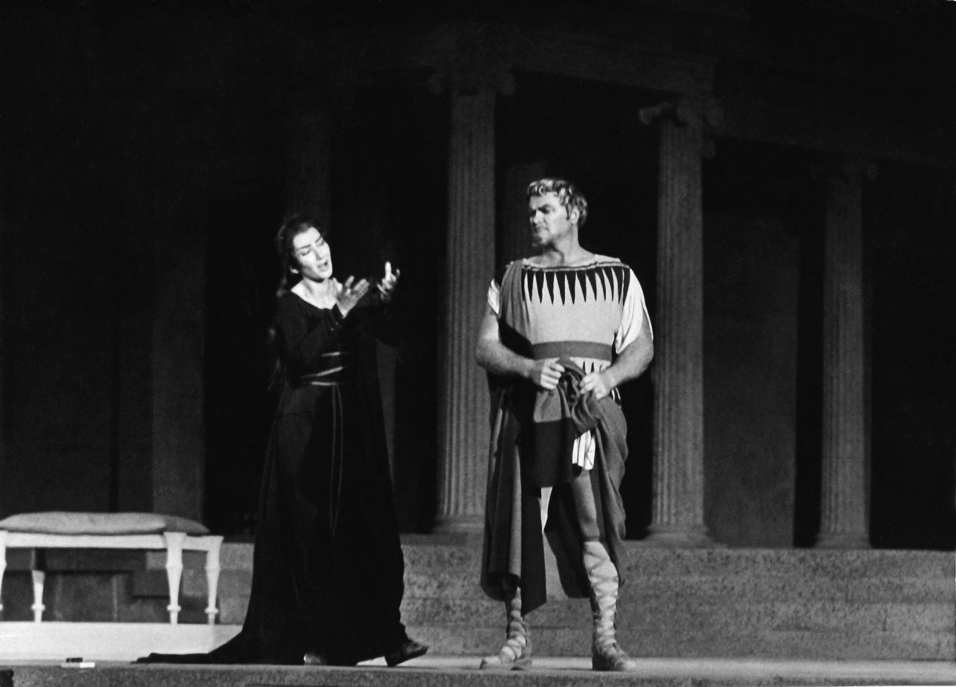 Η Μαρία Κάλλας στην "Μήδεια" στο αρχαίο θέατρο Επιδαύρου το 1961