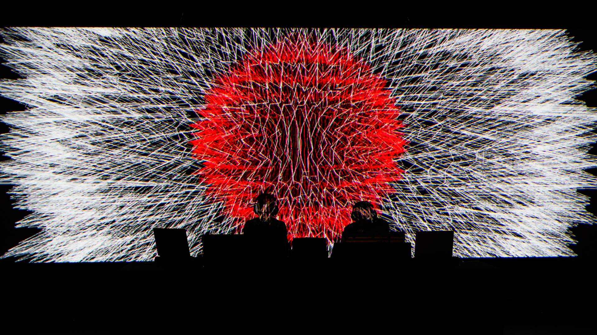 O Κωνσταντίνος Bήτα και o Νίκος Πατρελάκης μιλούν στην Athens Voice με αφορμή τον νέο κύκλο συναυλιών από το πρότζεκτ «Neapoly» στην Εναλλακτική Σκηνή της ΕΛΣ.