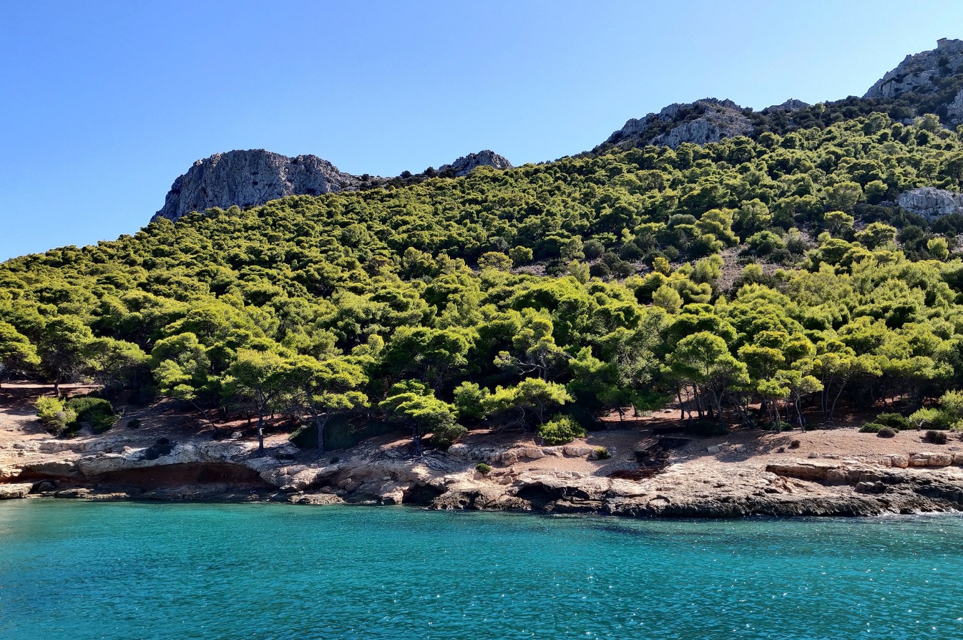 Μια συναρπαστική περιήγηση στα ελληνικά νησιά και σε 25 ξεχωριστούς τουριστικούς προορισμούς της χώρας μας, μέσα από το πρίσμα του National Geographic.