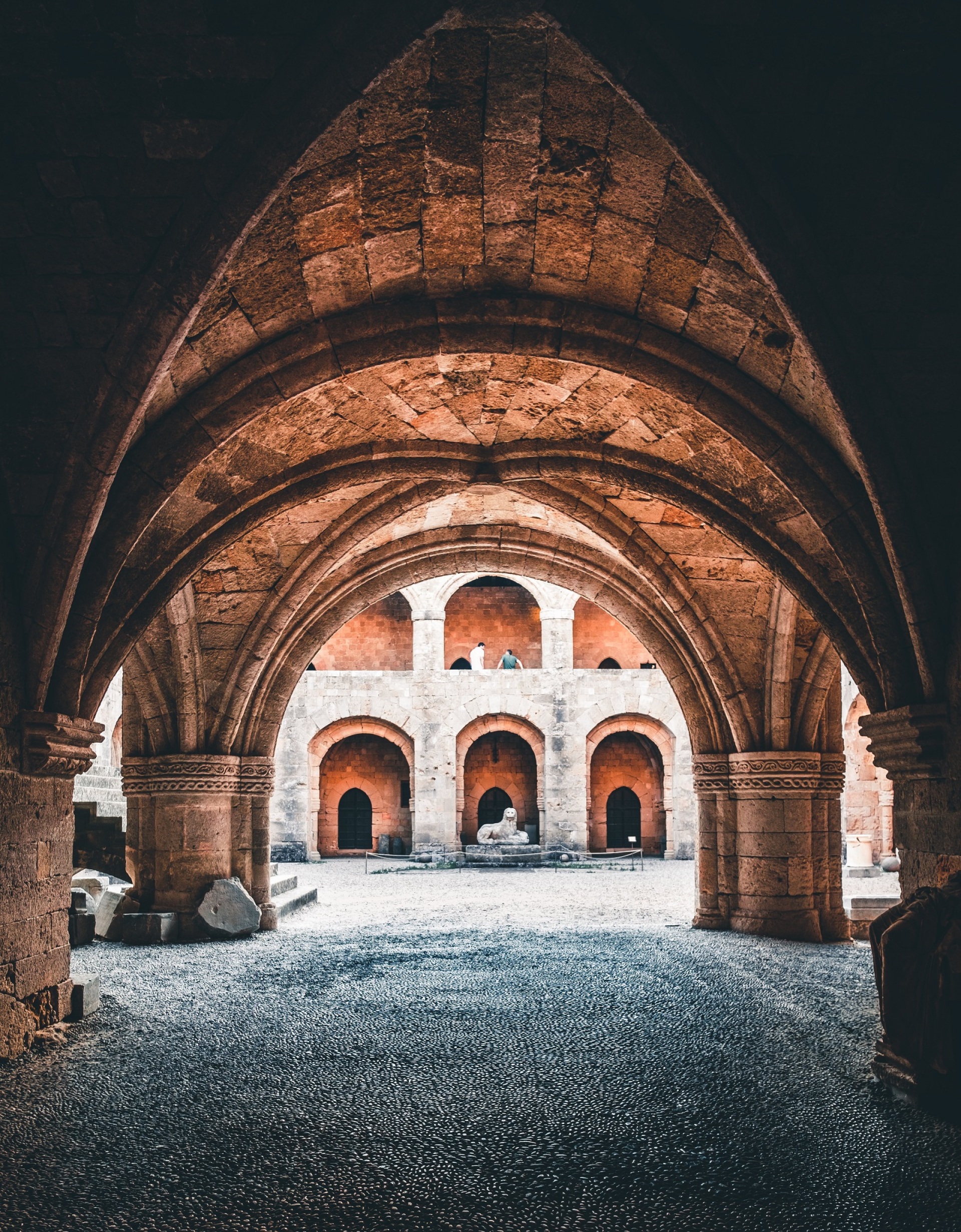 Μια θεαματική περιήγηση στα ελληνικά νησιά και σε 25 ξεχωριστούς τουριστικούς προορισμούς της χώρας μας, μέσα από το πρίσμα του National Geographic.