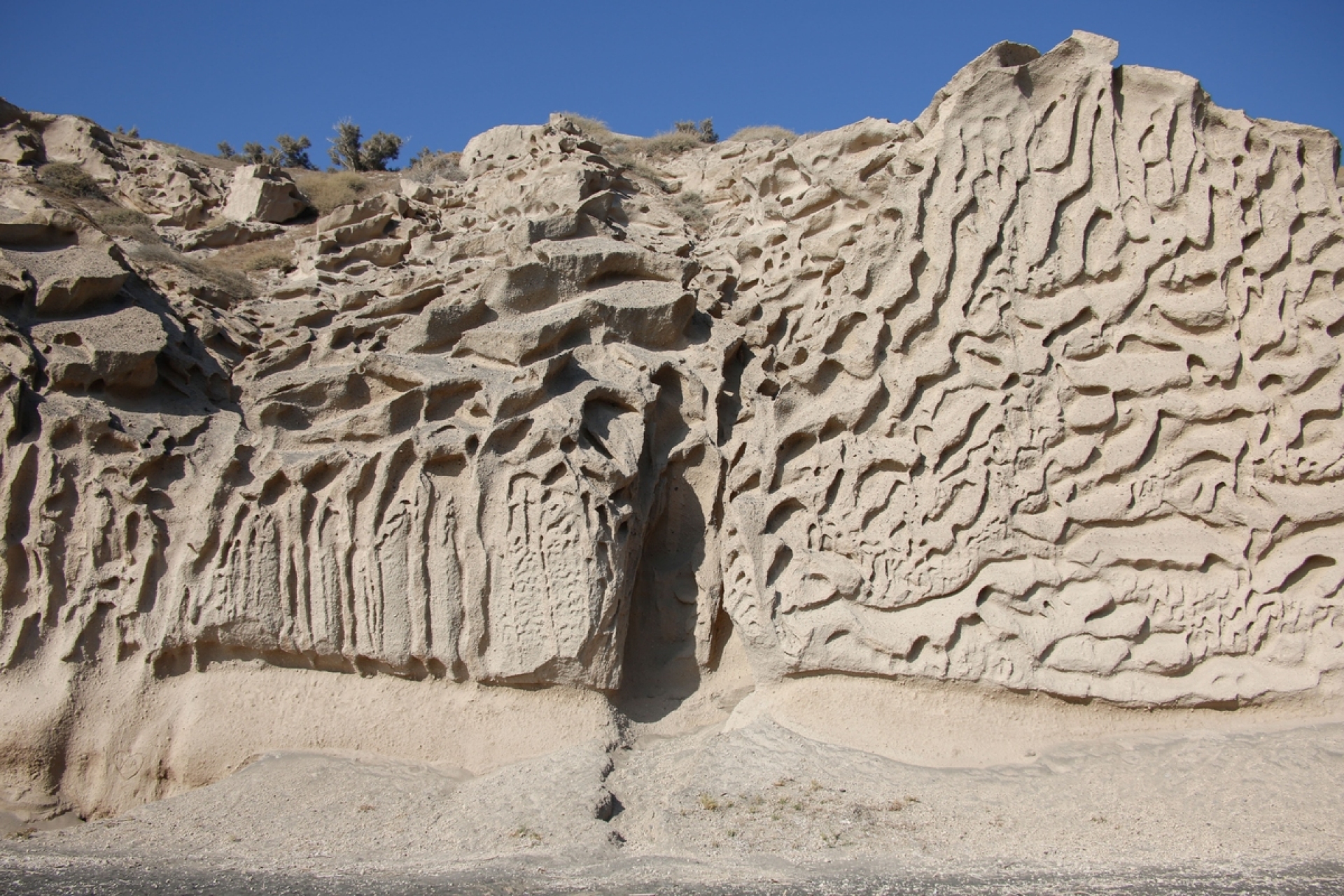 Μια θεαματική περιήγηση στα ελληνικά νησιά και σε 25 ξεχωριστούς τουριστικούς προορισμούς της χώρας μας, μέσα από το πρίσμα του National Geographic.