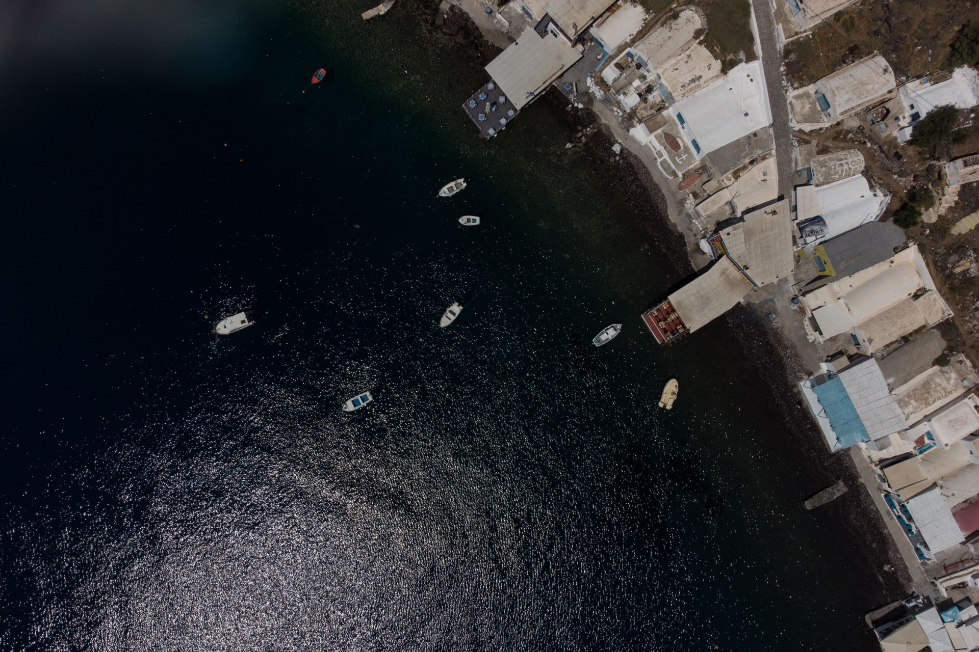 Μια θεαματική περιήγηση στα ελληνικά νησιά και σε 25 ξεχωριστούς τουριστικούς προορισμούς της χώρας μας, μέσα από το πρίσμα του National Geographic.