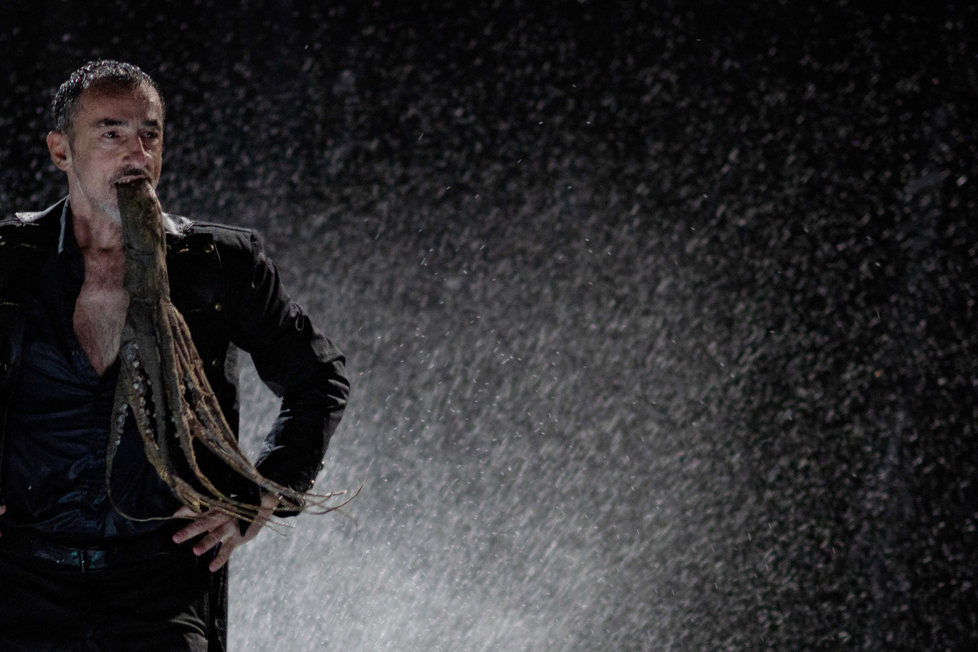 Ο Δημήτρης Παπαϊωάννου και ο Suka Horn στο Ink