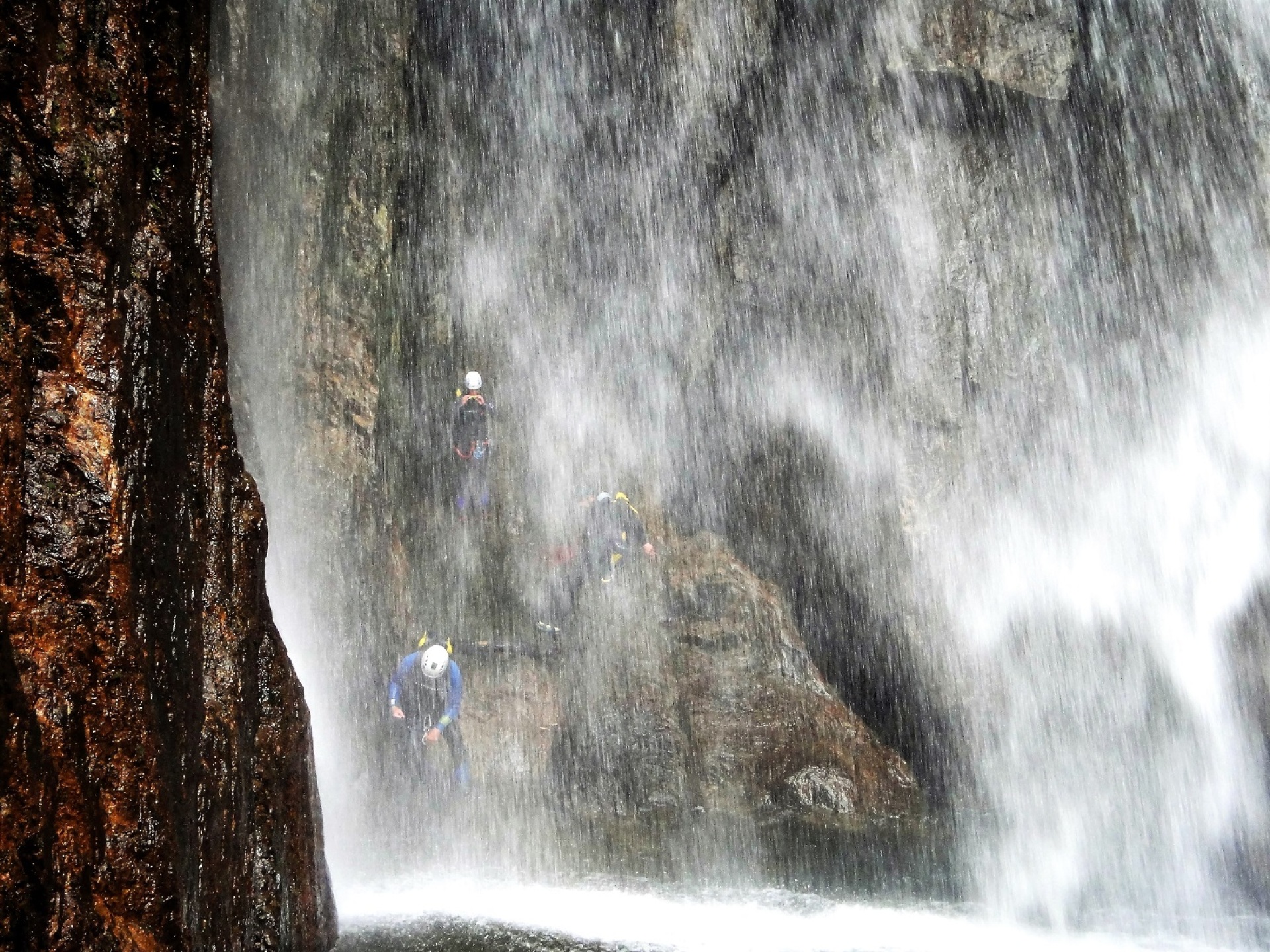 Ο 82χρονος Βόλφγκανγκ Στράιχερ, που έχει διασχίσει πάνω από 1000 φαράγγια ανά τον πλανήτη, έρχεται στην Ελλάδα για το Διεθνές Φεστιβάλ Canyoning.