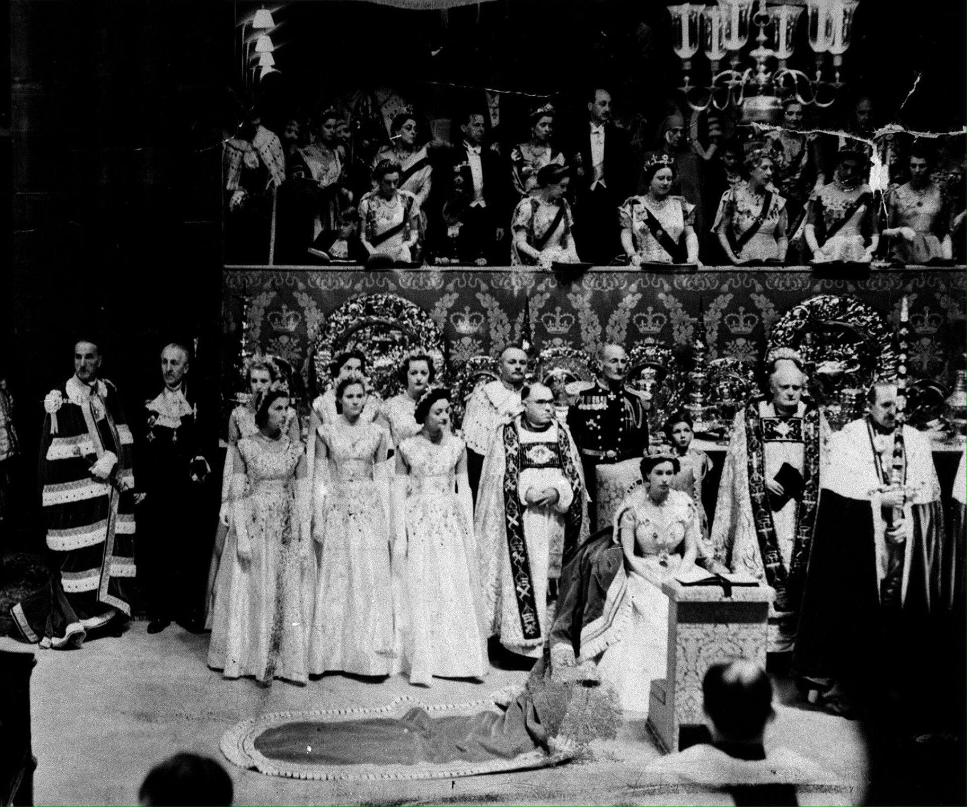 Στιγμιότυπο από την τελετή Στέψης της Βασίλισσας Ελισάβετ ΙΙ