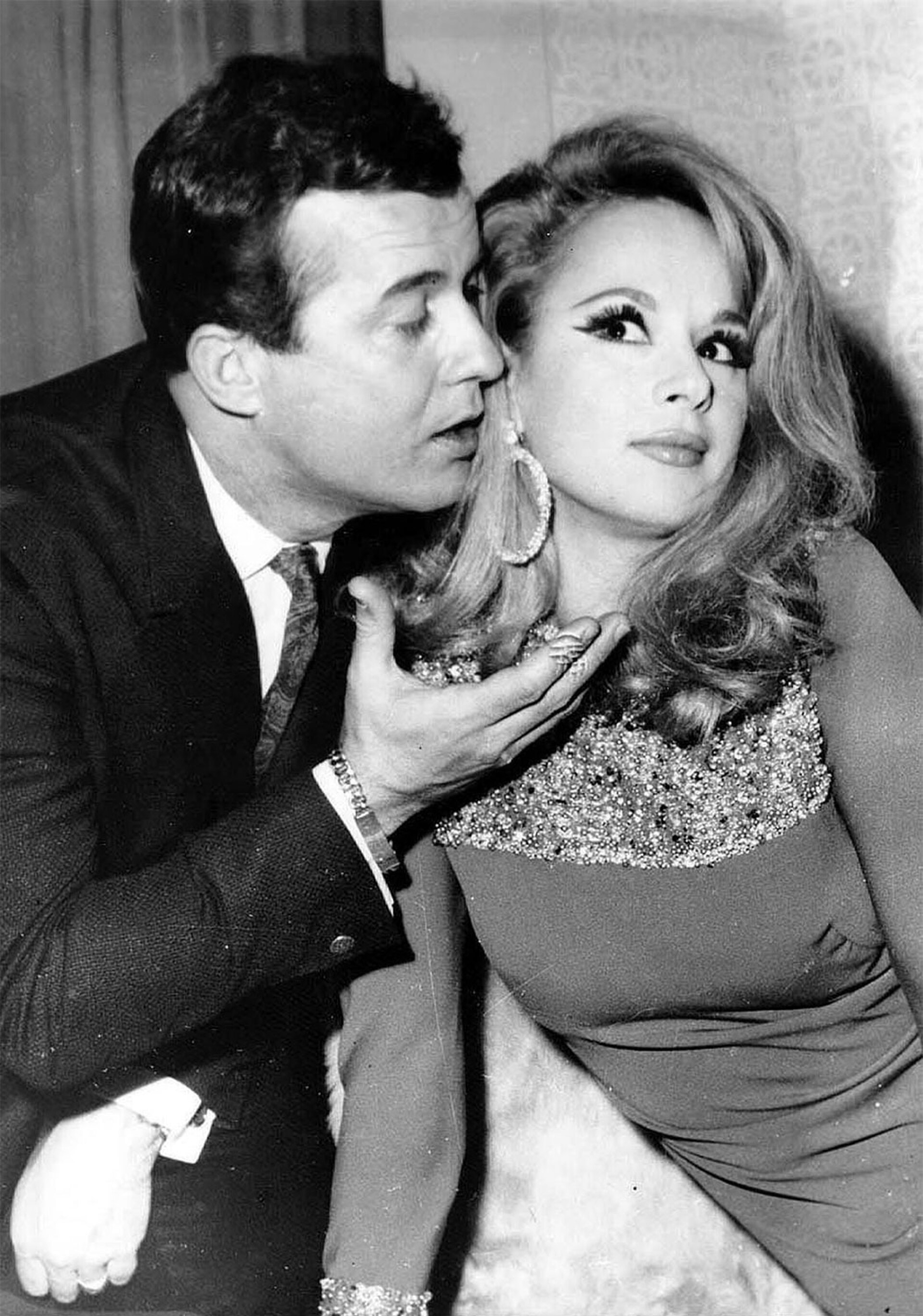 Ο Δημήτρης Παπαμιχαήλ με την Αλίκη Βουγιουκλάκη στην παράσταση «Αχ αυτή η γυναίκα μου» στις 10/2/1967. © ΑΠΕ/ΑΠΕ