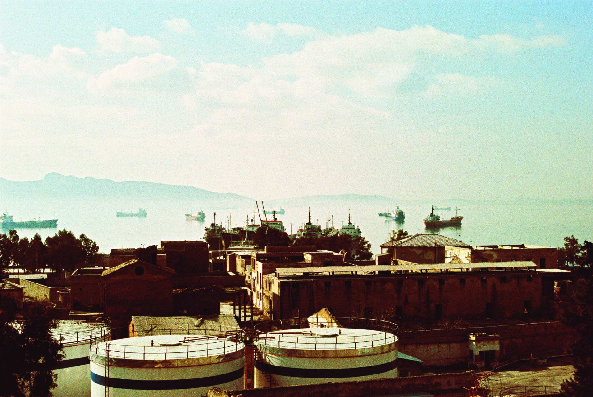 SALT: Το νέο λεύκωμα του Κώστα Μασσέρα καταγράφει την άποψή του για τη φωτογραφία.