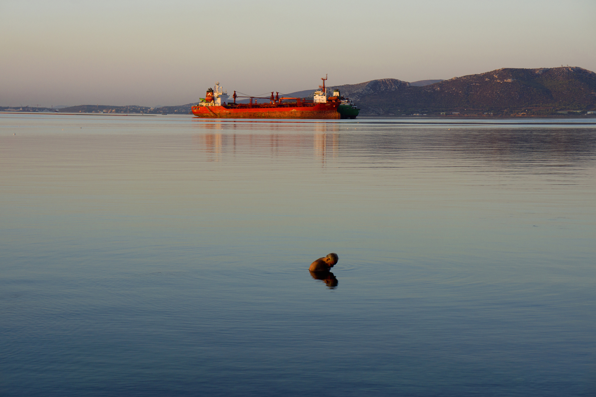 SALT: Το νέο λεύκωμα του Κώστα Μασσέρα καταγράφει την άποψή του για τη φωτογραφία.