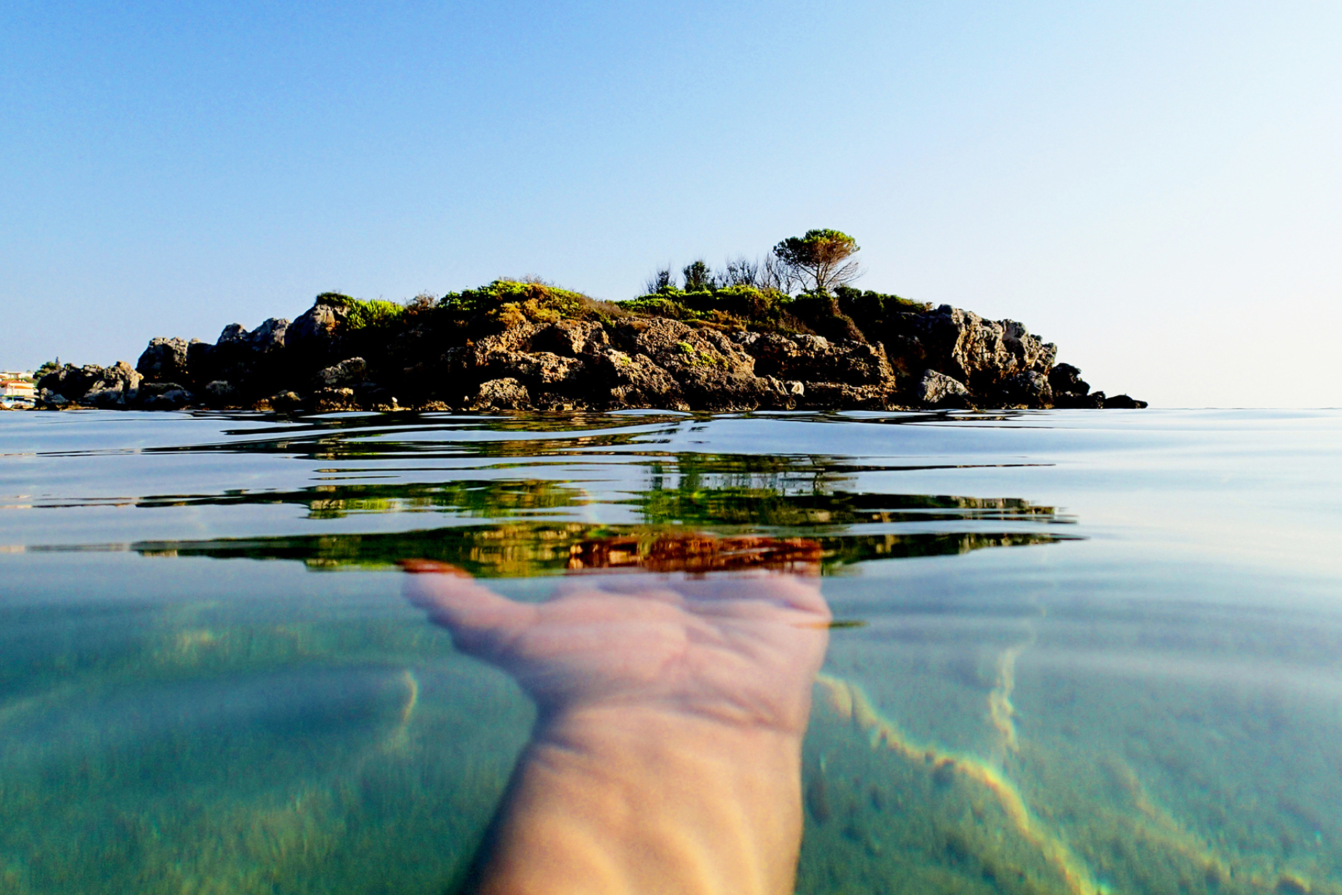 SALT: Το νέο λεύκωμα του Κώστα Μασσέρα καταγράφει την άποψή του για τη φωτογραφία.