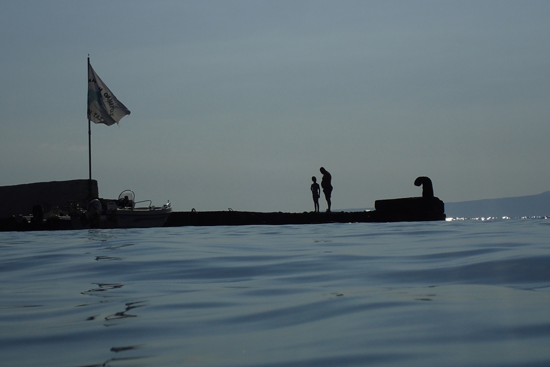 SALT: Το νέο λεύκωμα του Κώστα Μασσέρα καταγράφει την άποψή του για τη φωτογραφία.