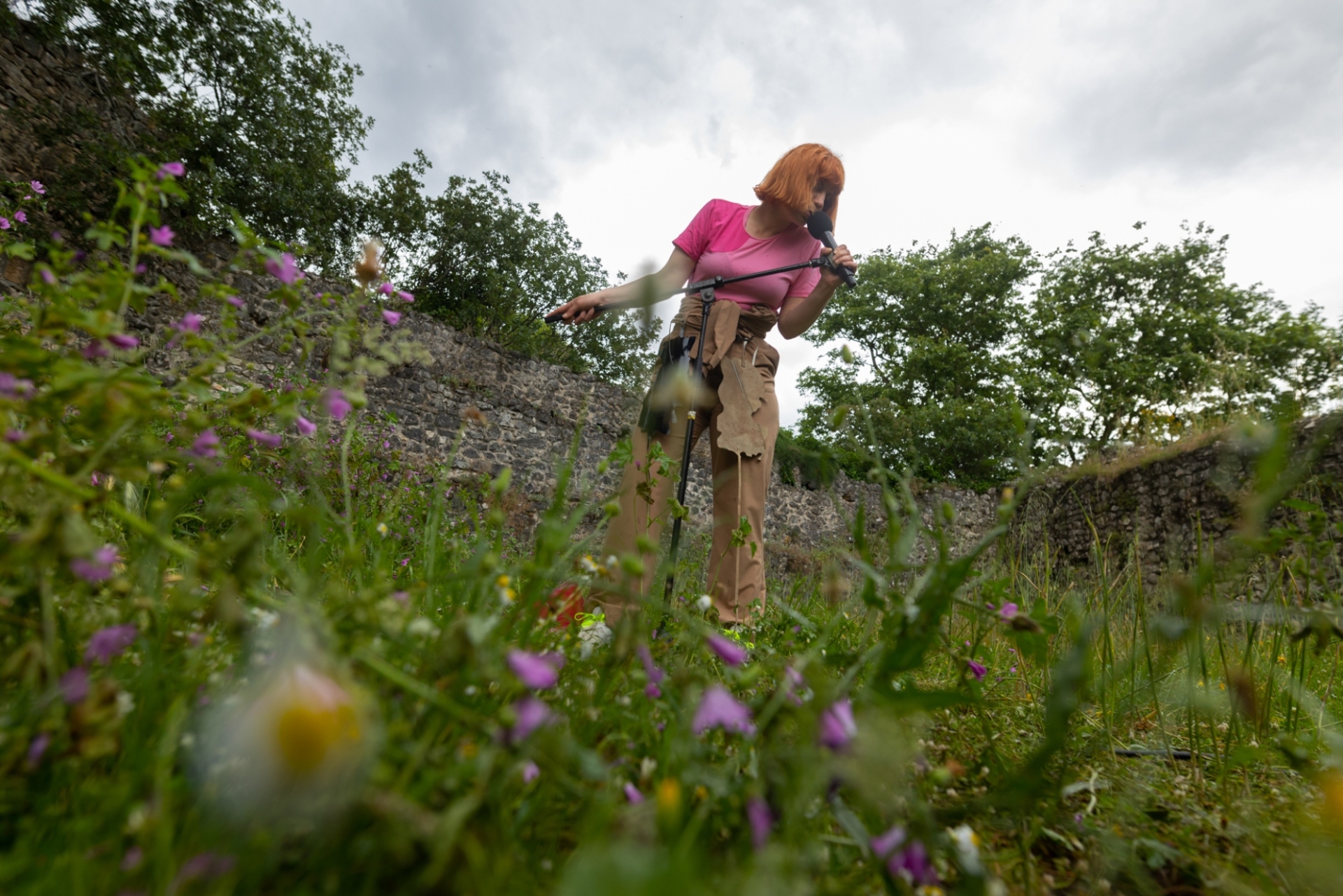 Από την περφόρμανς των WordMord στα εγκαίνια της έκθεσης