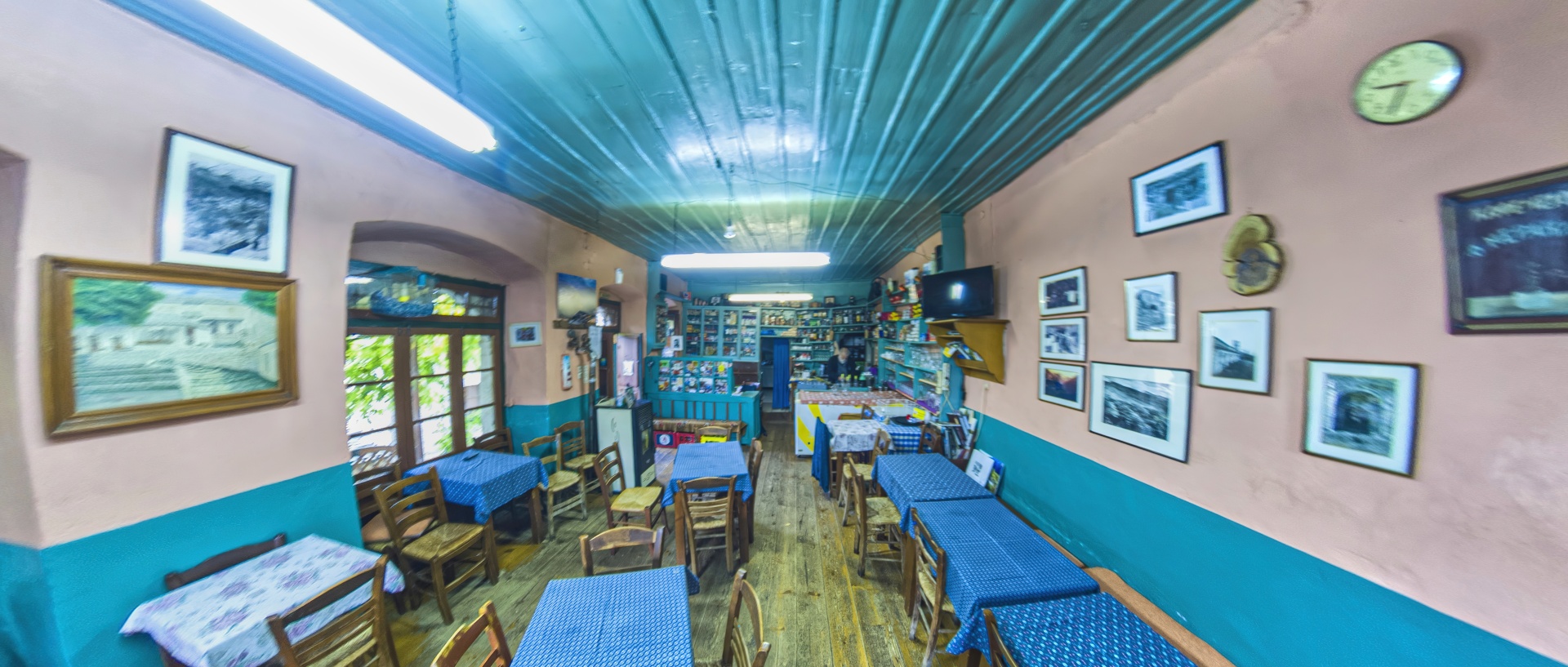 Ταξίδι στους Καλαρρύτες: Μια πρωτότυπη εικονική περιήγηση στο μονοπάτι που συνδέει το χωριό της Ηπείρου με το Συρράκο 