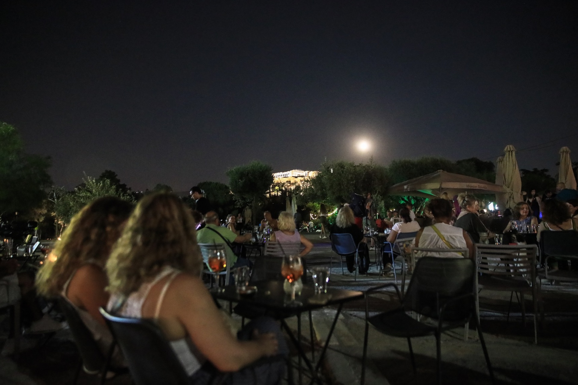 Πανσέληνος Αυγούστου 2023: Το Φεγγάρι του Οξύρρυγχου σε δέκα υπέροχα ενσταντανέ των φωτογραφικών πρακτορείων - Πώς διέγραψε την πορεία του στον ελληνικό ουρανό. 