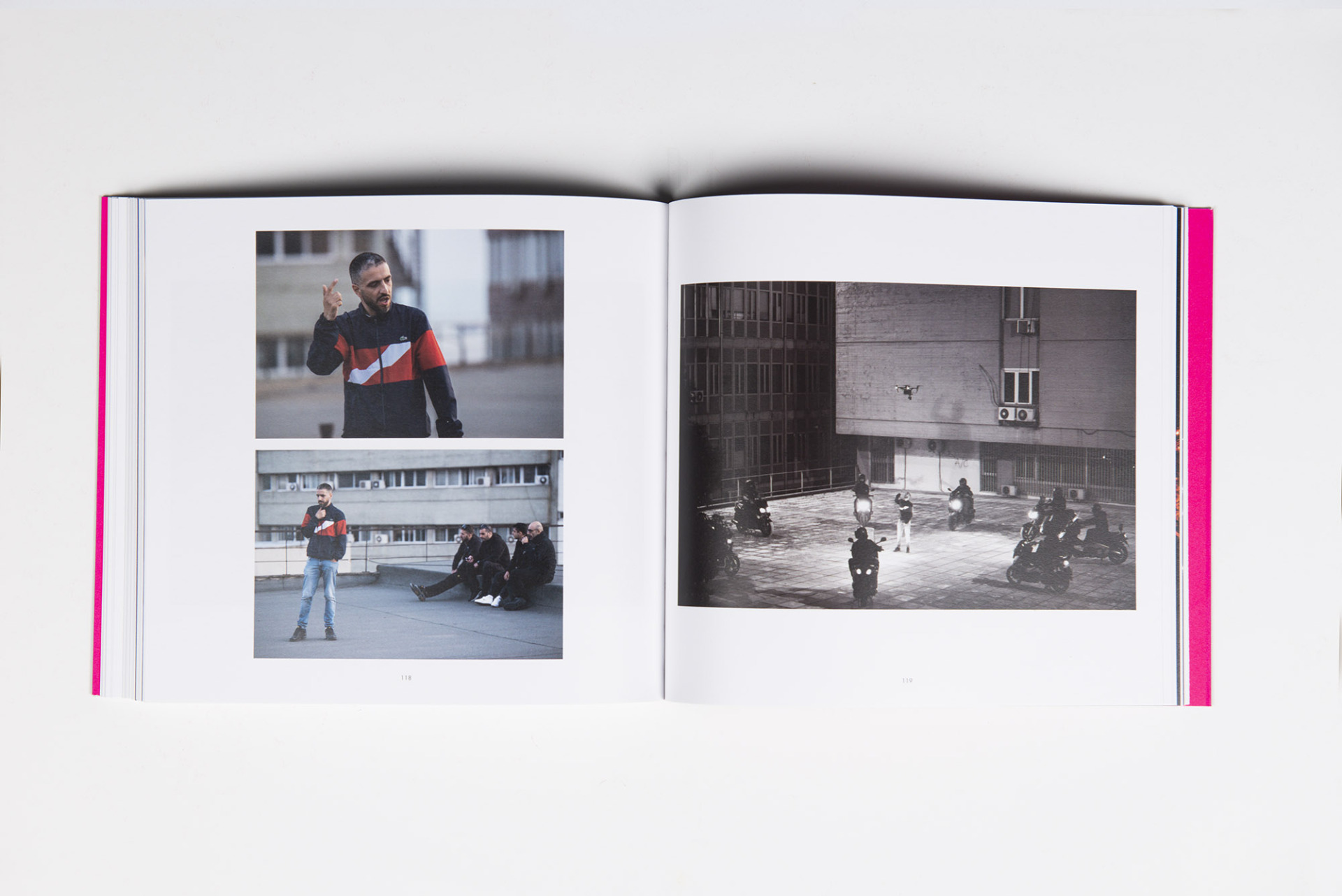 Δημήτρης Μουγκός: Η έκθεση «Κάνα δυο φωτογραφίες» διαδέχεται το λεύκωμα για τον ΛΕΞ κι εγκαινιάζεται την Παρασκευή 13 Οκτωβρίου στην γκαλερί The Eye Altering στη Θεσσαλονίκη.