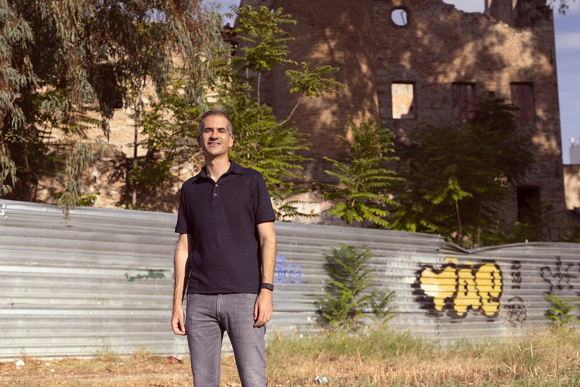 Ο Κώστας Μπακογιάννης στο εργοστάσιο Βότρυς