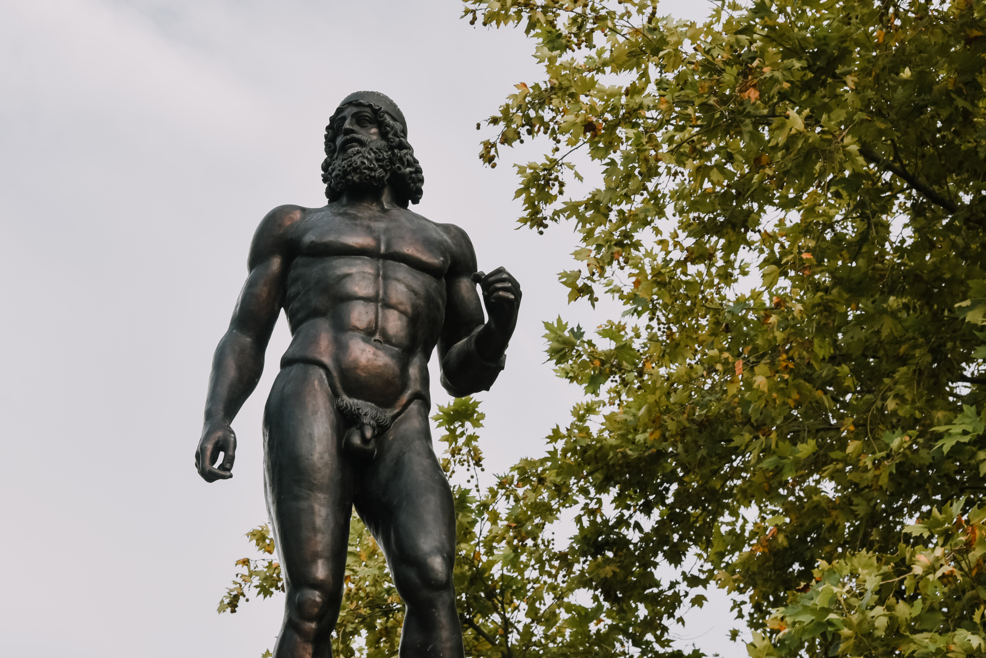 Άγαλμα στην κεντρική πλατεία του Άργους