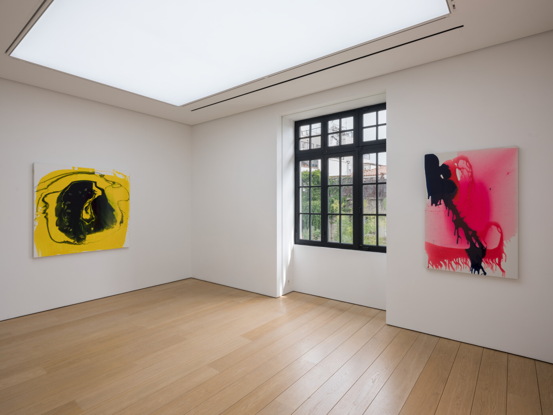 Helen Marden, "Agape/Αγάπη": άποψη της έκθεσης 