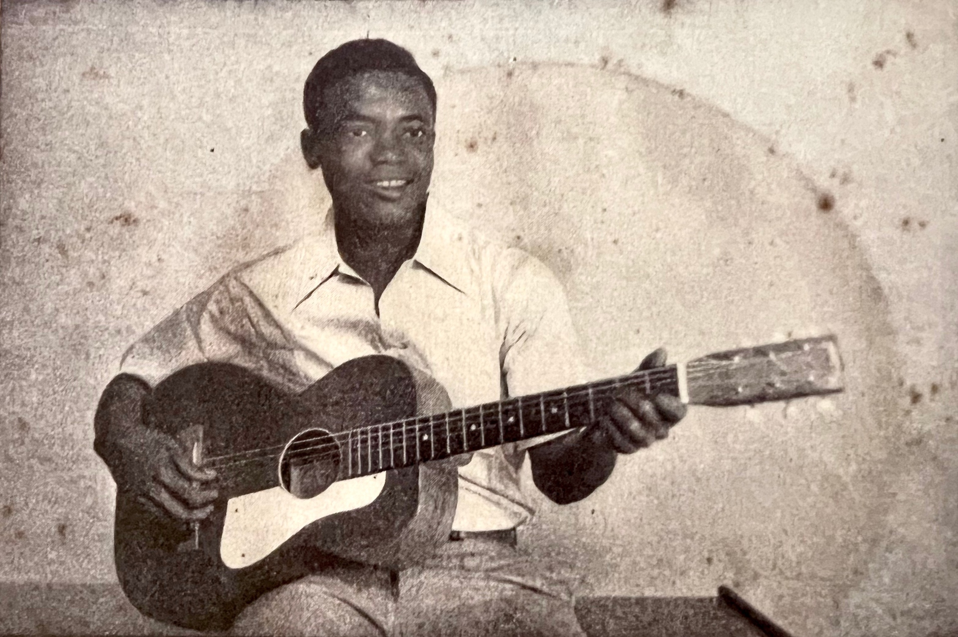 Ngoma Records: Η ιστορία της μεγαλύτερης δισκογραφικής εταιρείας του Κονγκό που ίδρυσαν και διευθύναν ο Nico Jeronimidis και ο Nikis Cavvadias.