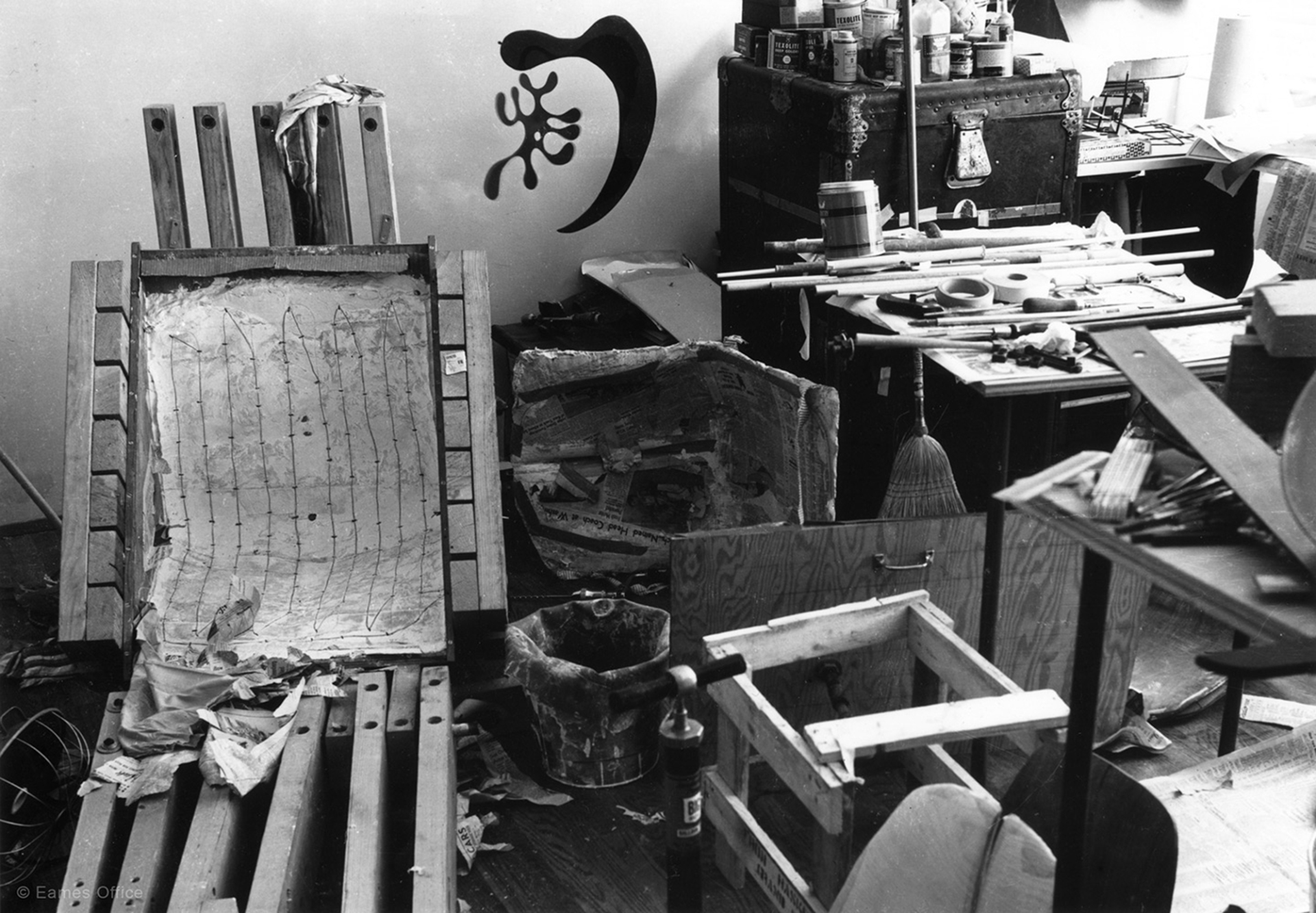 Στο ατελιέ των Eames © Eames Foundation