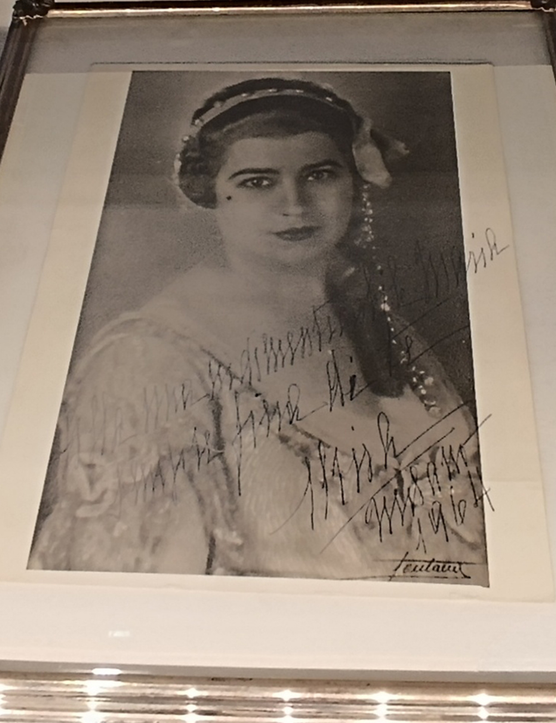 Η φωτογραφία της Ελβίρας ντε Ιντάλγκο με ιδιόχειρη αφιέρωση στην Κάλλας