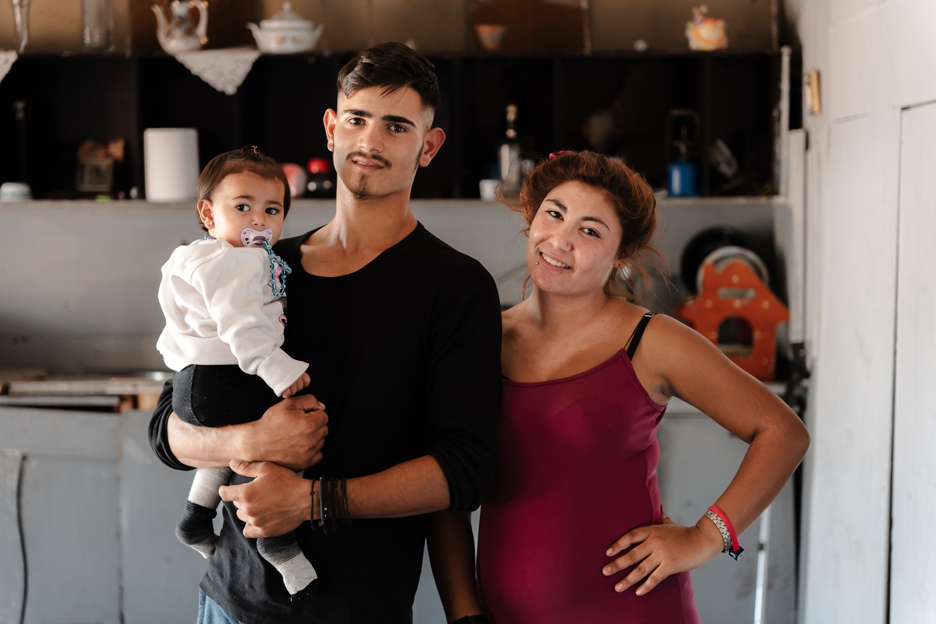 Φωτορεπορτάζ από τον καταυλισμό Σοφό στον Ασπρόπυργο - Η καθημερινότητα των τσιγγάνων και οι συνθήκες διαβίωσης