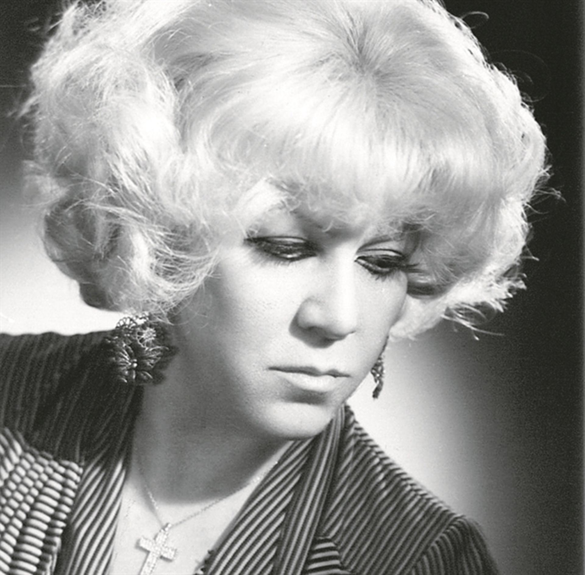 Καίτη Γκρέυ: Η συναρπαστική ιστορία της ζωής της με δικά της λόγια