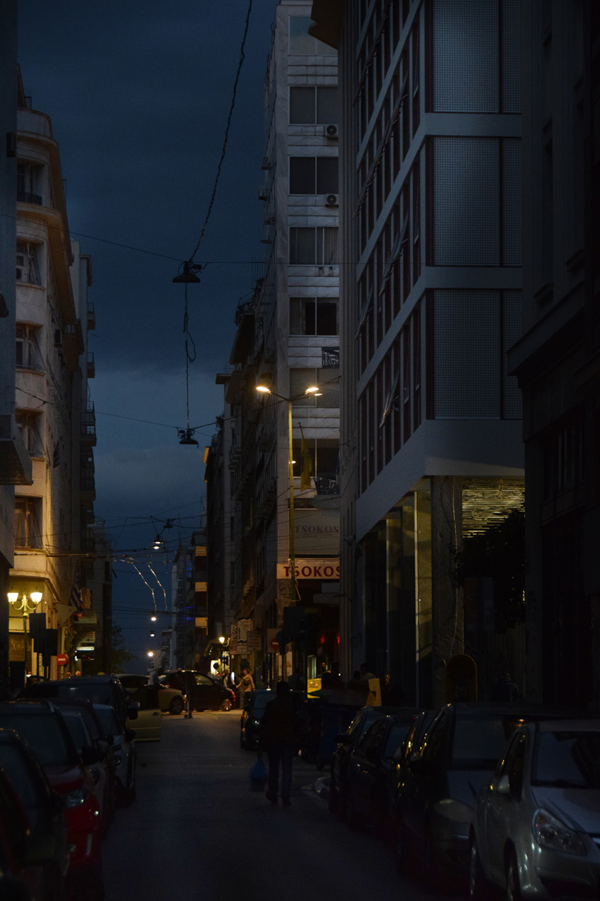 Βόλτα στην underground Ομόνοια μέσα από τα κλικς του Γιάννη Καλύβα