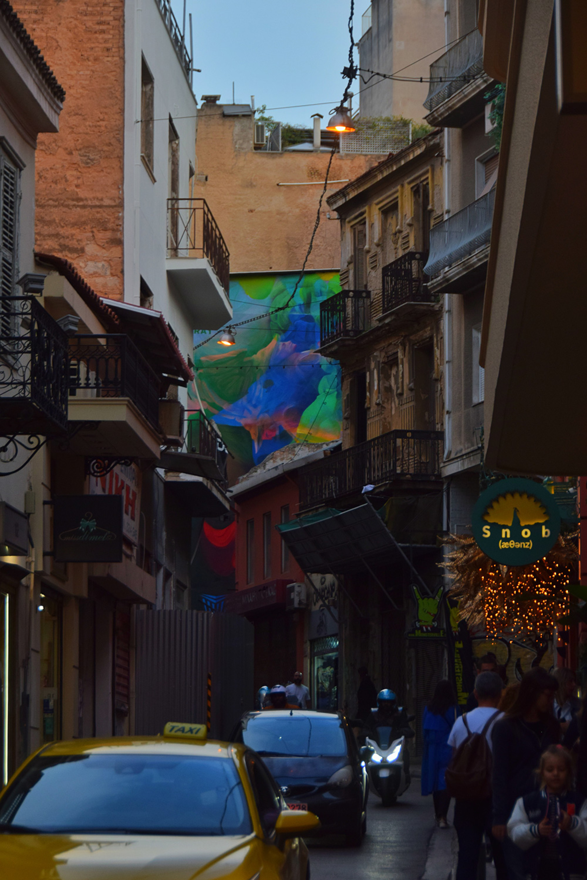 Βόλτα στην underground Ομόνοια μέσα από τα κλικς του Γιάννη Καλύβα