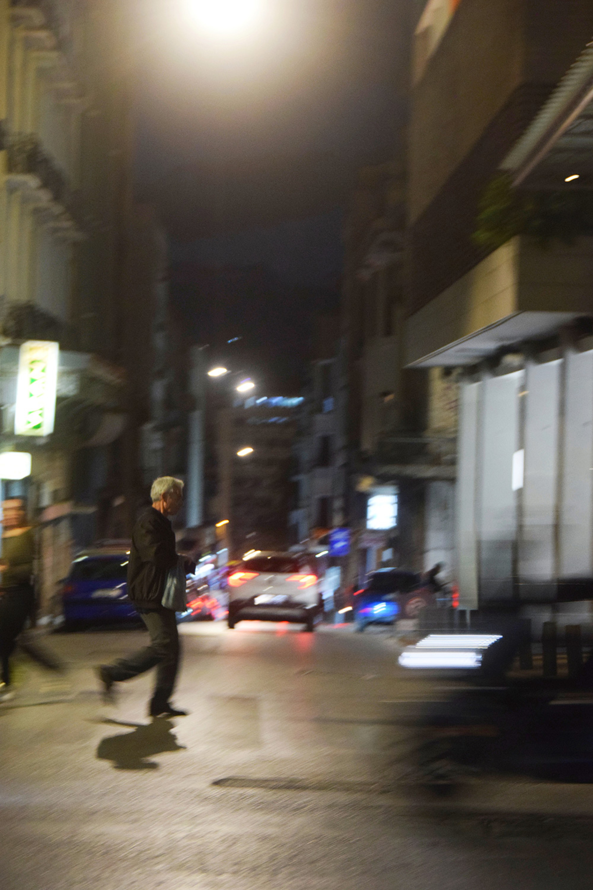 Βόλτα στην underground Ομόνοια μέσα από τα κλικς του Γιάννη Καλύβα