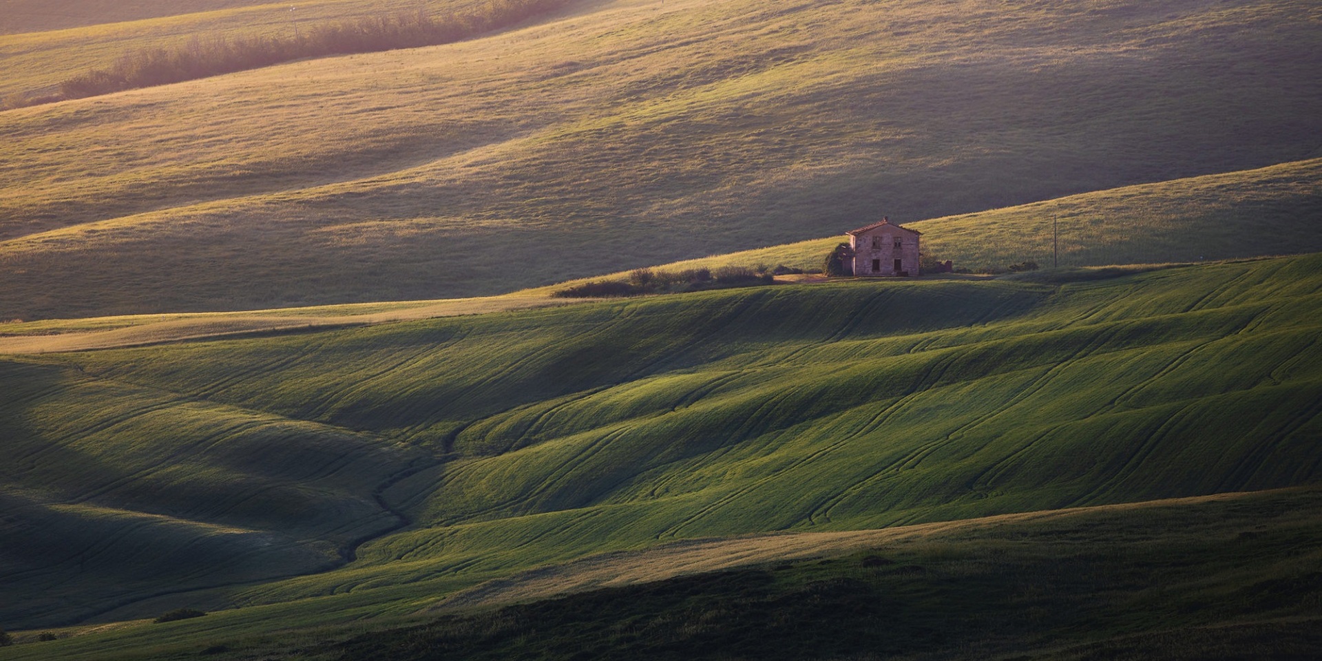 Ο διεθνής φωτογράφος, Γιάννης Λάριος, μιλάει στην Athens Voice για τη σχέση του ανθρώπου με την τεχνολογία και τη φύση