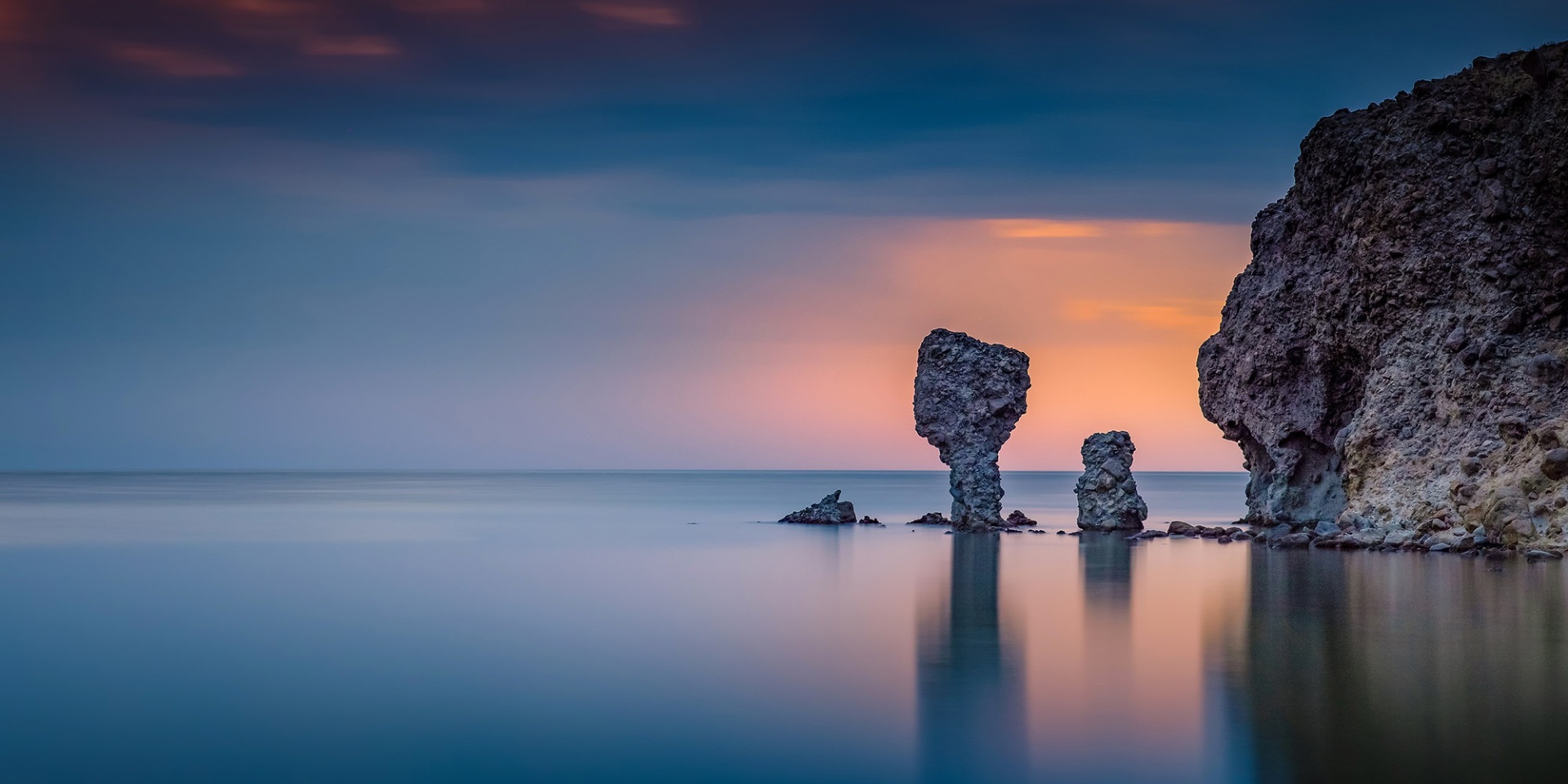 Ο διεθνής φωτογράφος, Γιάννης Λάριος, μιλάει στην Athens Voice για τη σχέση του ανθρώπου με την τεχνολογία και τη φύση