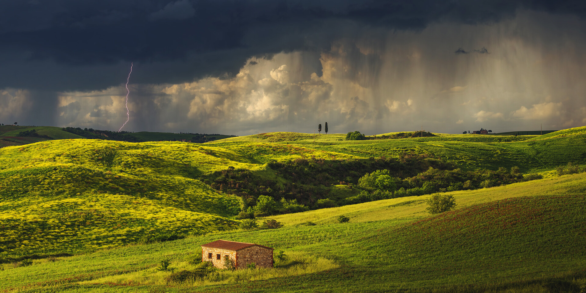Ο διεθνής φωτογράφος, Γιάννης Λάριος, μιλάει στην Athens Voice για τη σχέση του ανθρώπου με την τεχνολογία και τη φύση