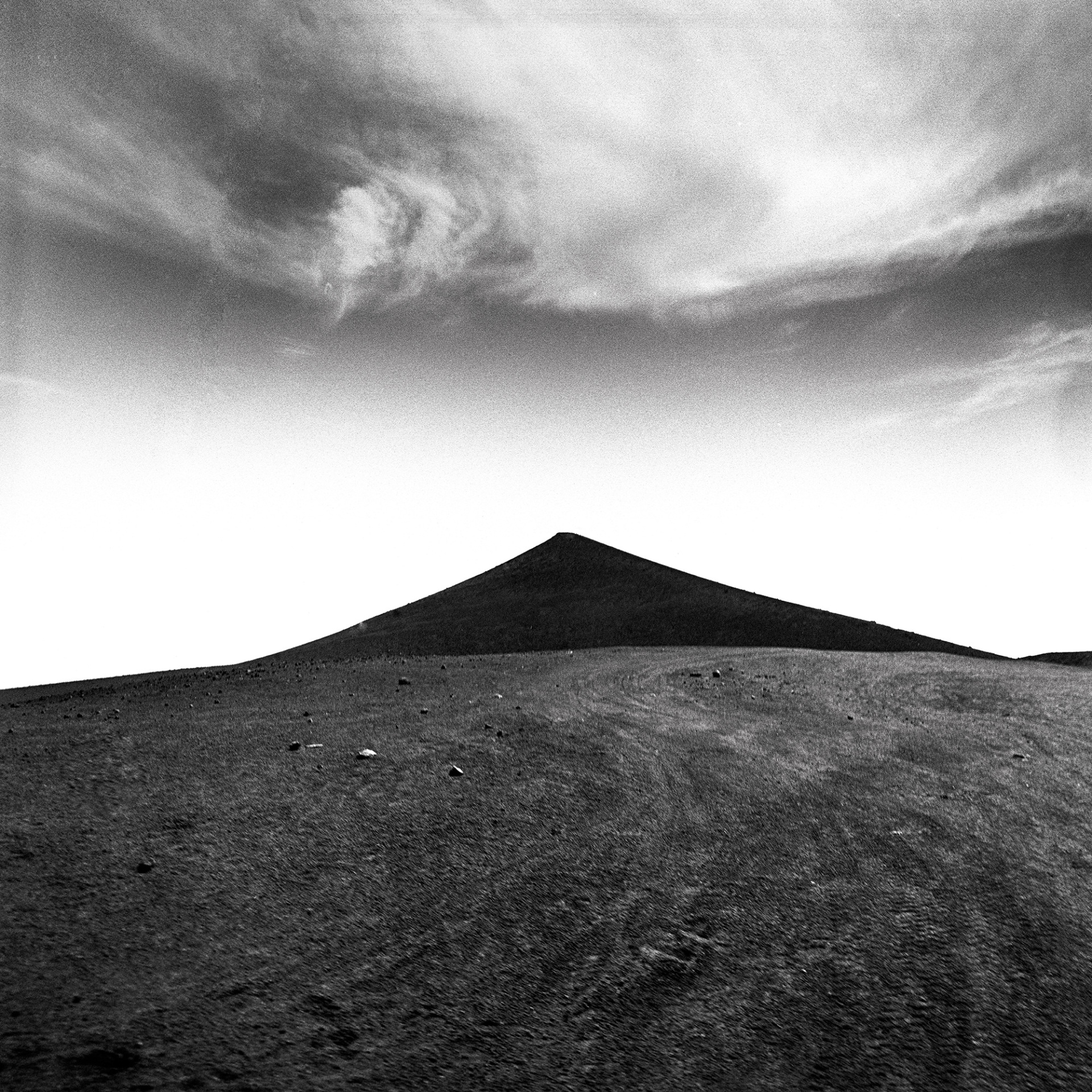 Ο Πλάτων Ριβέλλης μιλάει στην Athens Voice