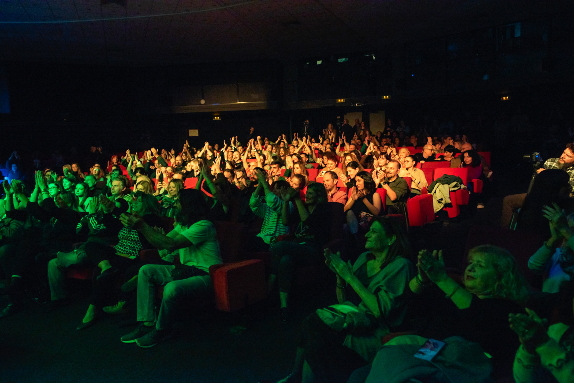 Fresh Voices by Voice 102.5: Ο νέος θεσμός του σταθμού παρουσίασε τους Man Called Shadow στο Γαλλικό Ινστιτούτο