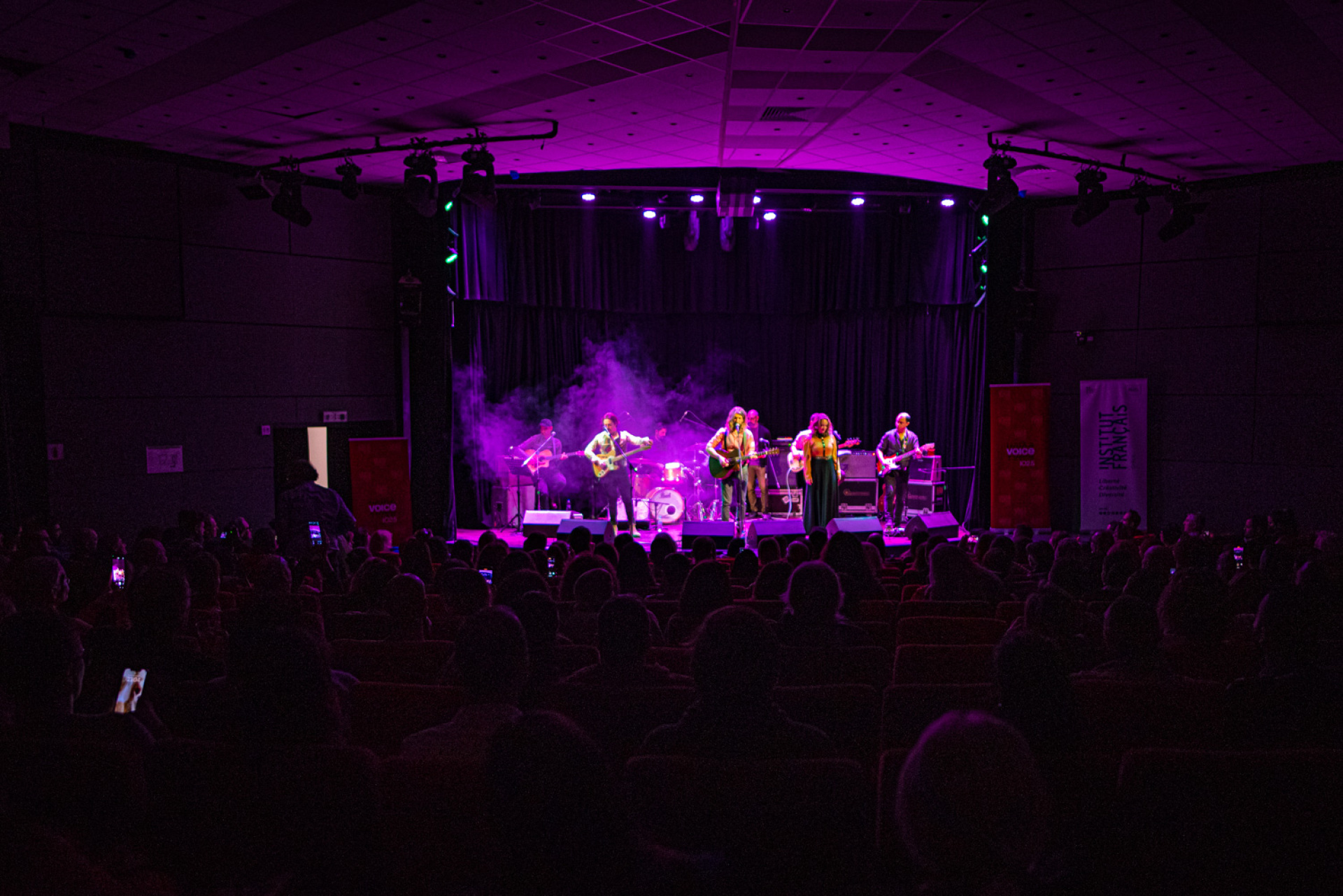 Fresh Voices by Voice 102.5: Ο νέος θεσμός του σταθμού παρουσίασε τους Man Called Shadow στο Γαλλικό Ινστιτούτο