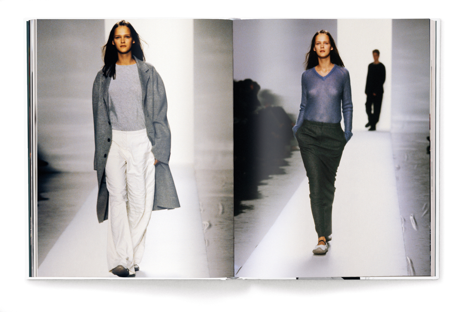 Μερικά από τα μοντέρνα μινιμαλιστικά σχέδια της Donna Karan, Eπίδειξη ενδυμάτων, 1998