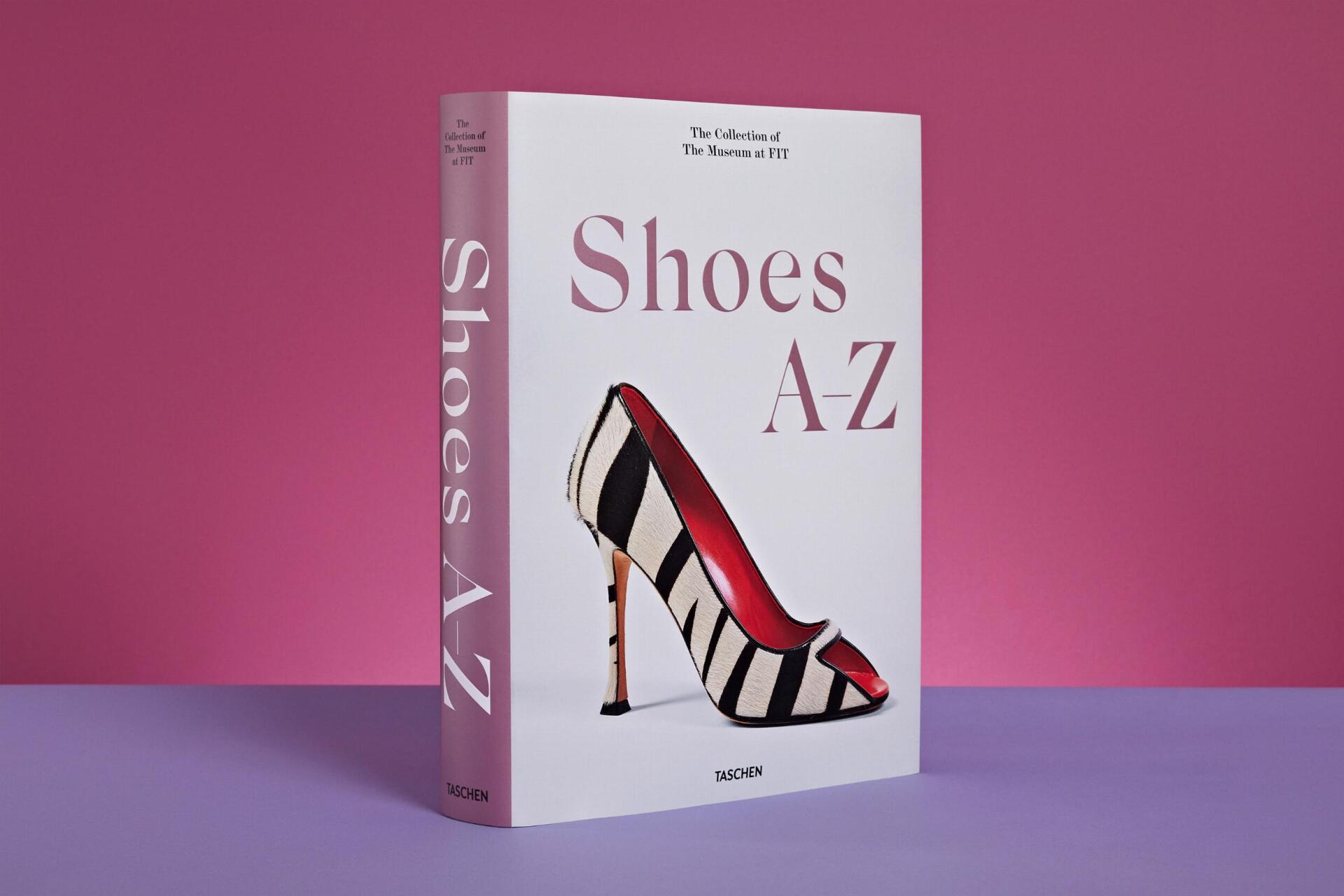 Tο coffee-table book της Taschen «Shoes A-Z» αποτελεί μία αποκλειστική πρόσβαση στη συλλογή υποδημάτων του Μουσείου στο Fashion Institute of Technology