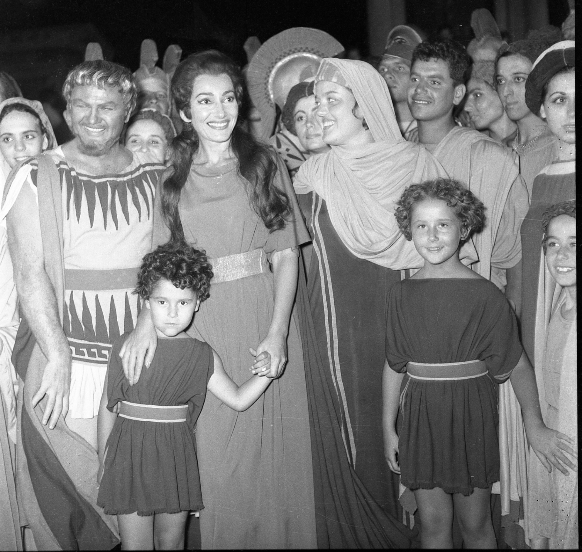 Η Μαρία Κάλλας και η Κική Μορφωνιού στη «Μήδεια» της ΕΛΣ στην Επίδαυρο το 1951