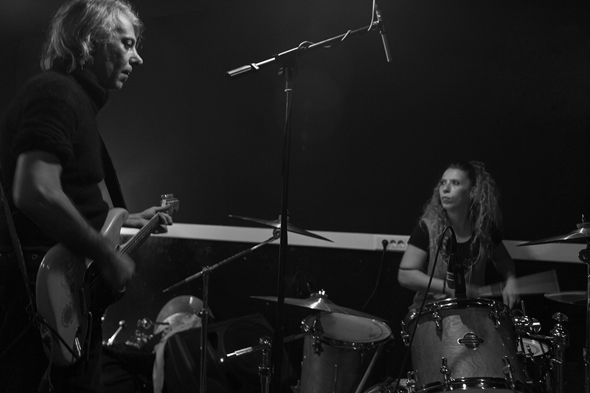 The Last Drive: Overloaded – Συνέντευξη με τον φωτογράφο Δημήτρη Μυλωνά για το λεύκωμα που κυκλοφορεί από τις εκδόσεις Οξύ